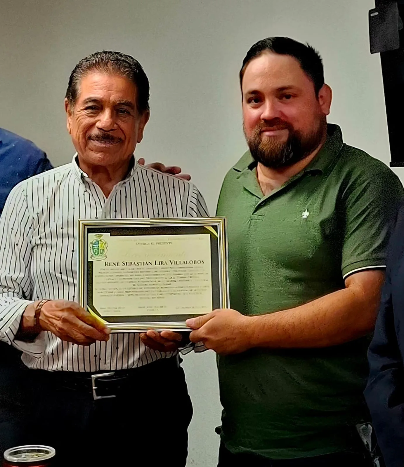 Ciudadano de Ciudad Juárez evita robo de placa histórica y es reconocido por regidores - imagen 2