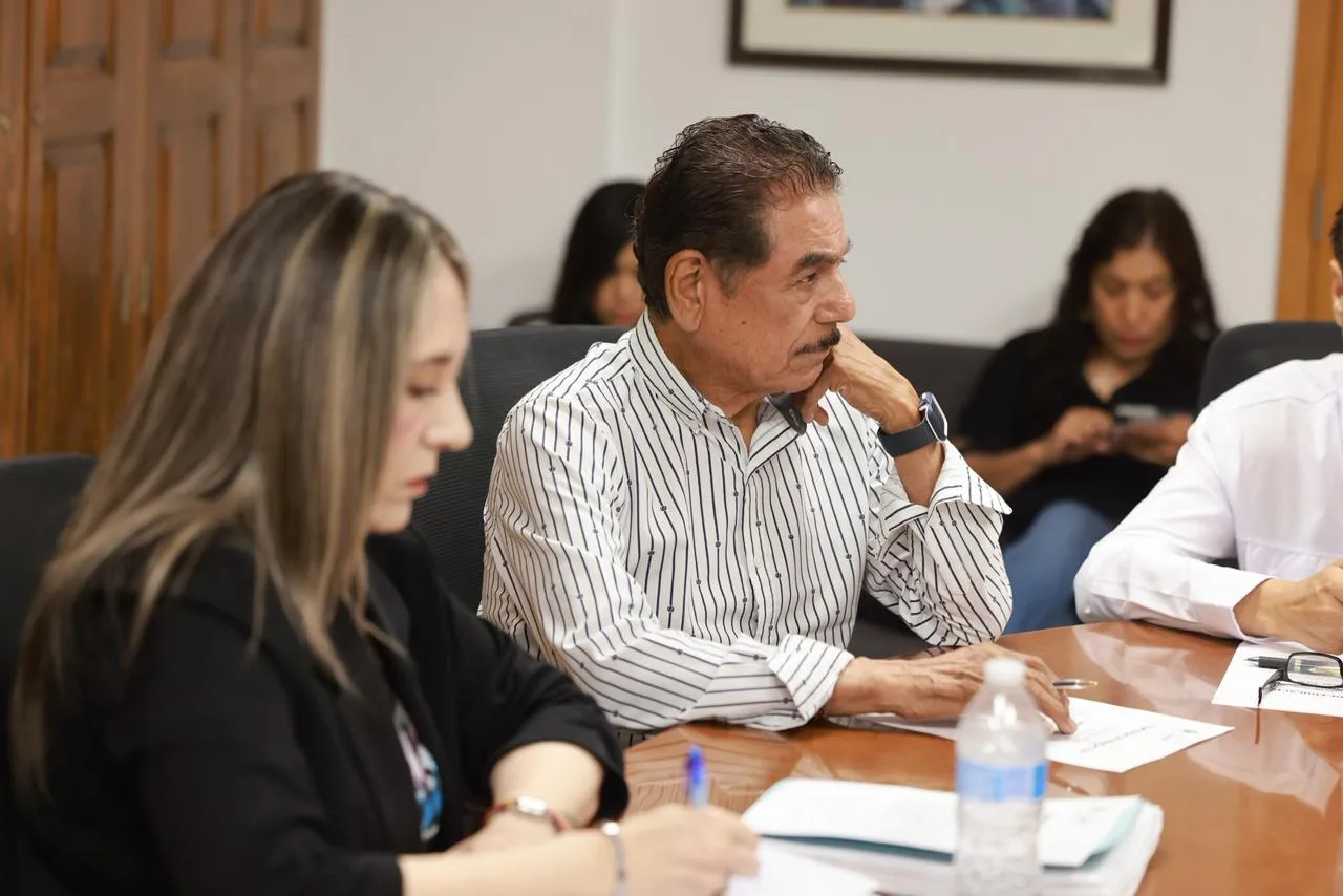 Ciudad Juárez presenta programa municipal de becas y entrega de útiles escolares para estudiantes - imagen 8