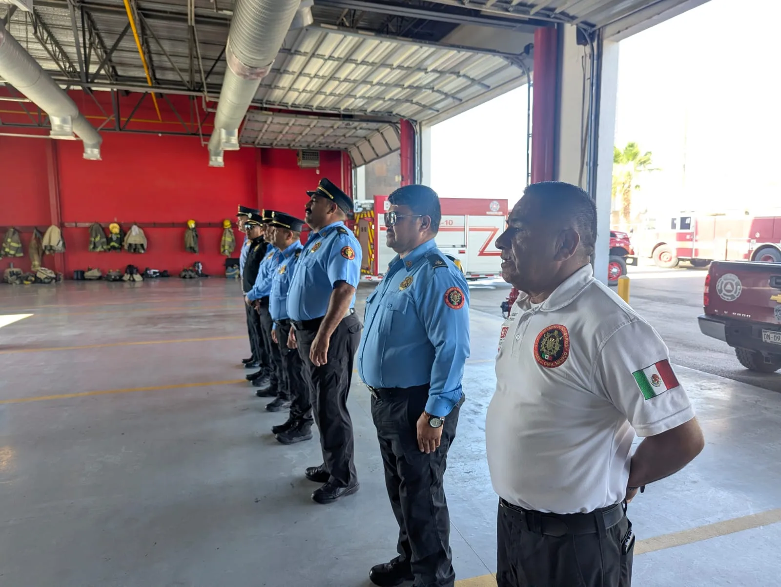 Capitán Manuel Ambriz Collazo concluye 28 años en Bomberos de Ciudad Juárez - imagen 3