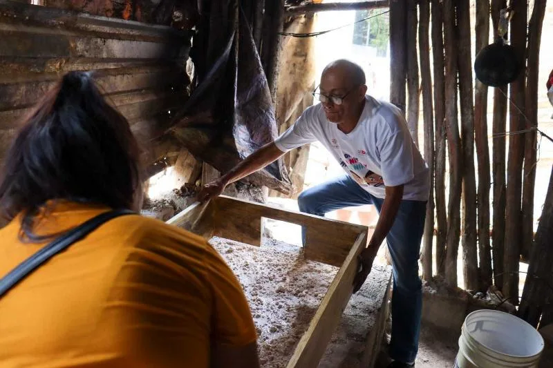 Capacitan a 139 familias de seis comunidades de Yucatán en construcción de fogones en alto - imagen 3