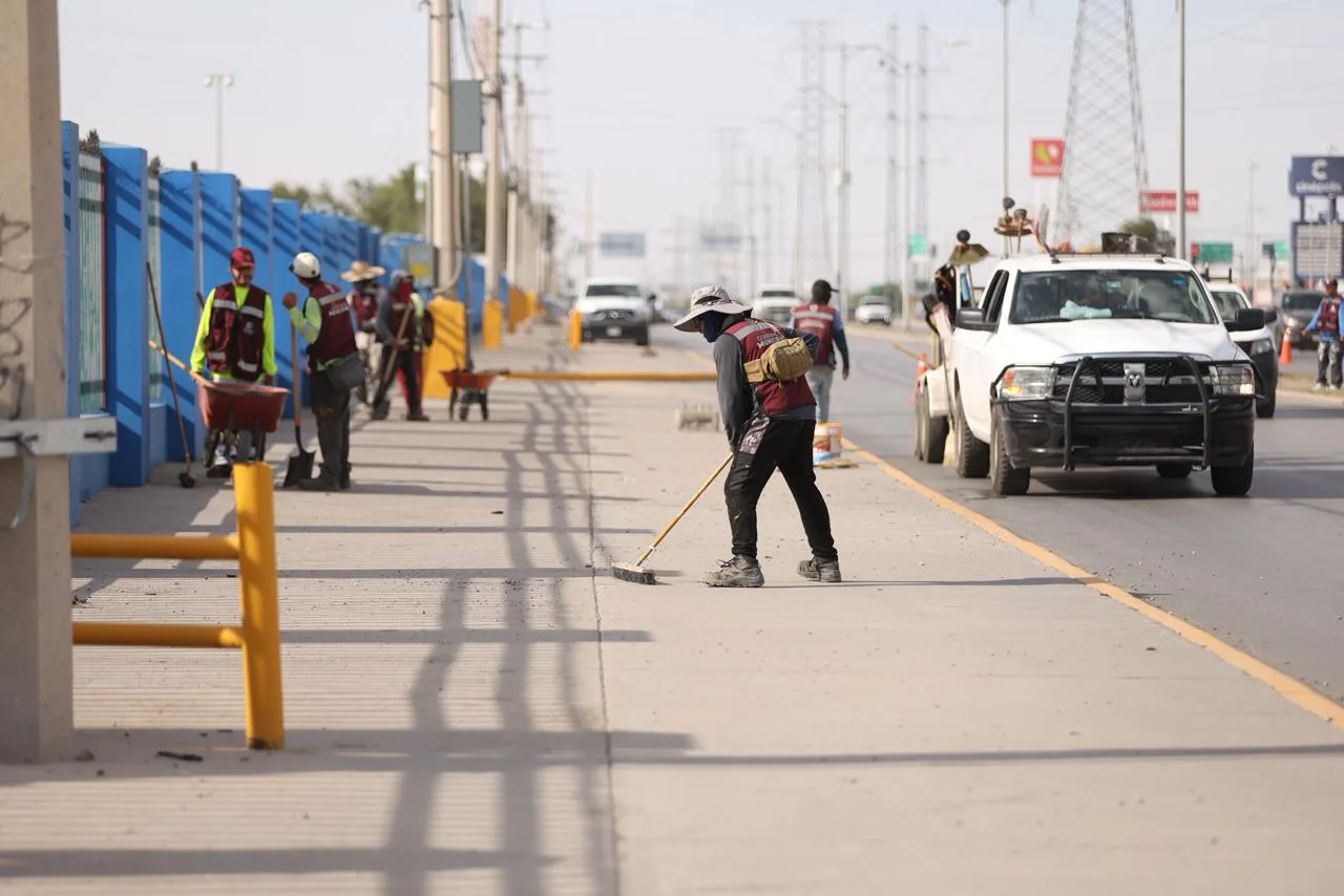 Presidente Municipal de Juárez supervisa avances en mantenimiento urbano de 48 avenidas prioritarias - imagen 2