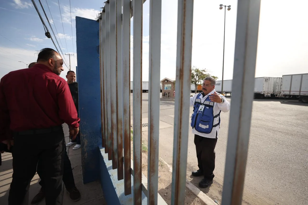 Presidente Municipal de Juárez supervisa avances en mantenimiento urbano de 48 avenidas prioritarias - imagen 3