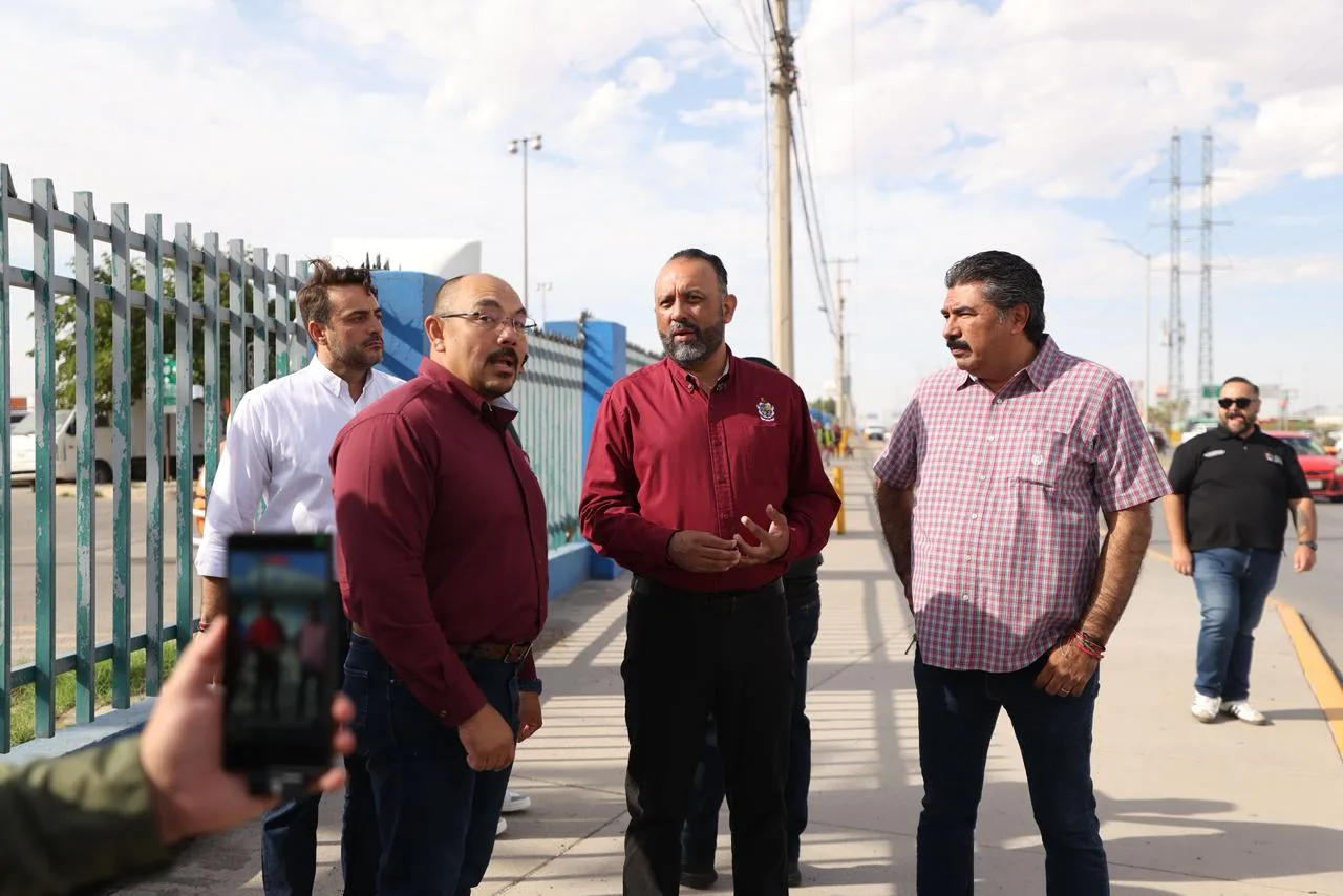 Presidente Municipal de Juárez supervisa avances en mantenimiento urbano de 48 avenidas prioritarias - imagen 9