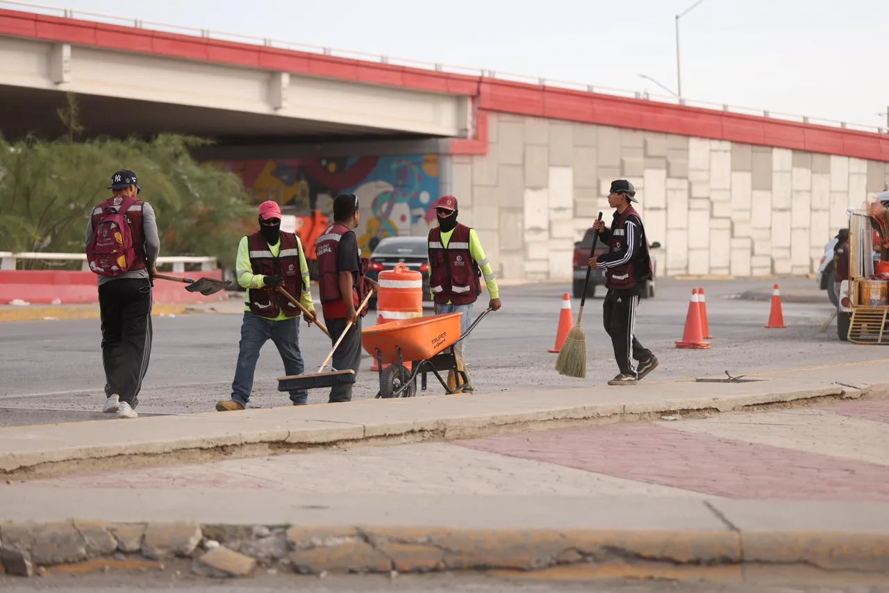 Presidente Municipal de Juárez supervisa avances en mantenimiento urbano de 48 avenidas prioritarias - imagen 15