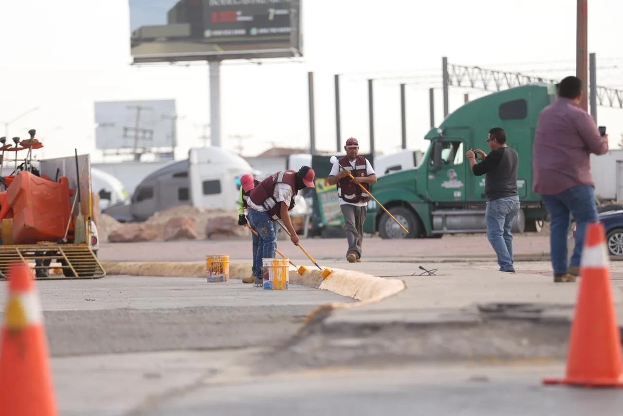 Presidente Municipal de Juárez supervisa avances en mantenimiento urbano de 48 avenidas prioritarias - imagen 20