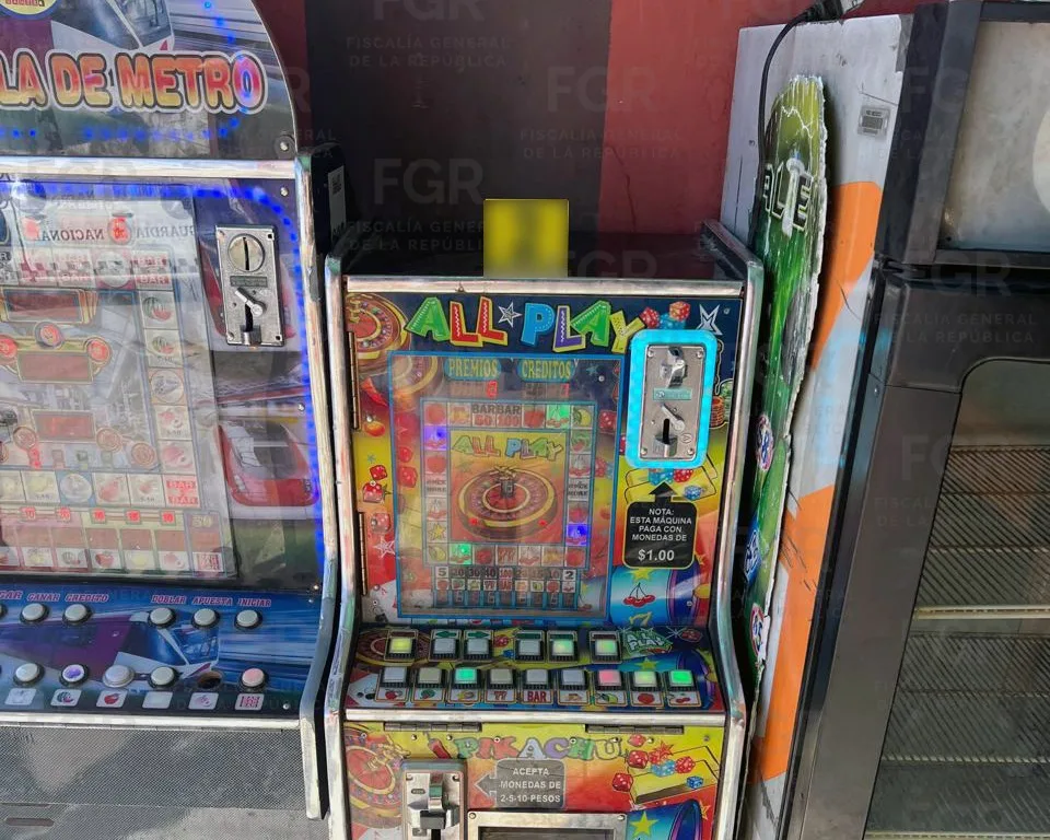 FGR asegura máquinas tragamonedas en cateo en Santiago Papasquiaro, Durango - imagen 2