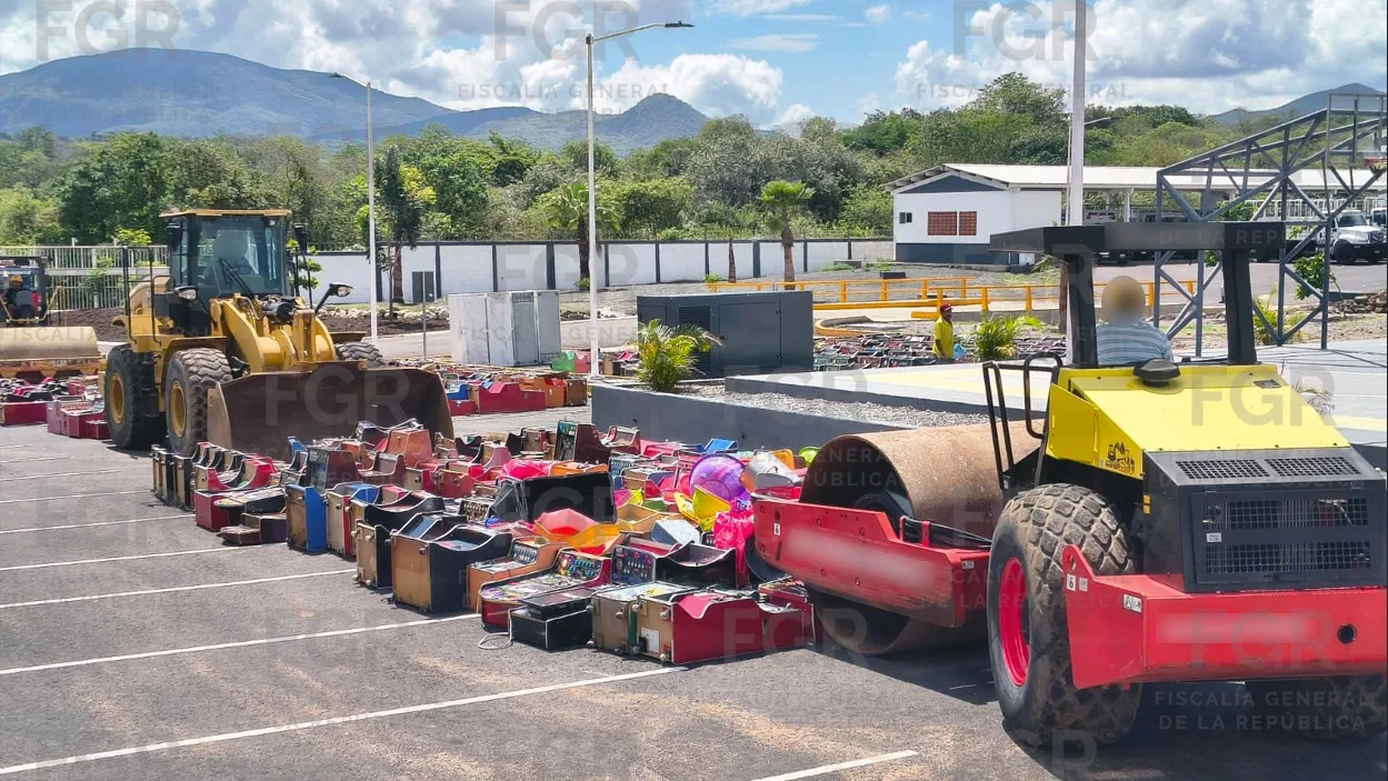 FGR incinera más de 941 kilos de narcóticos y destruye 317 máquinas tragamonedas en Nayarit - imagen 2