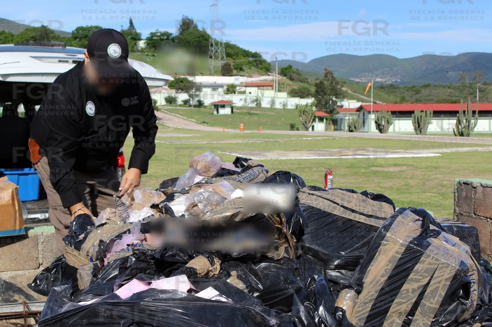 FGR incinera en Oaxaca más de 590 kilogramos de narcóticos en operativo de control regional - imagen 6