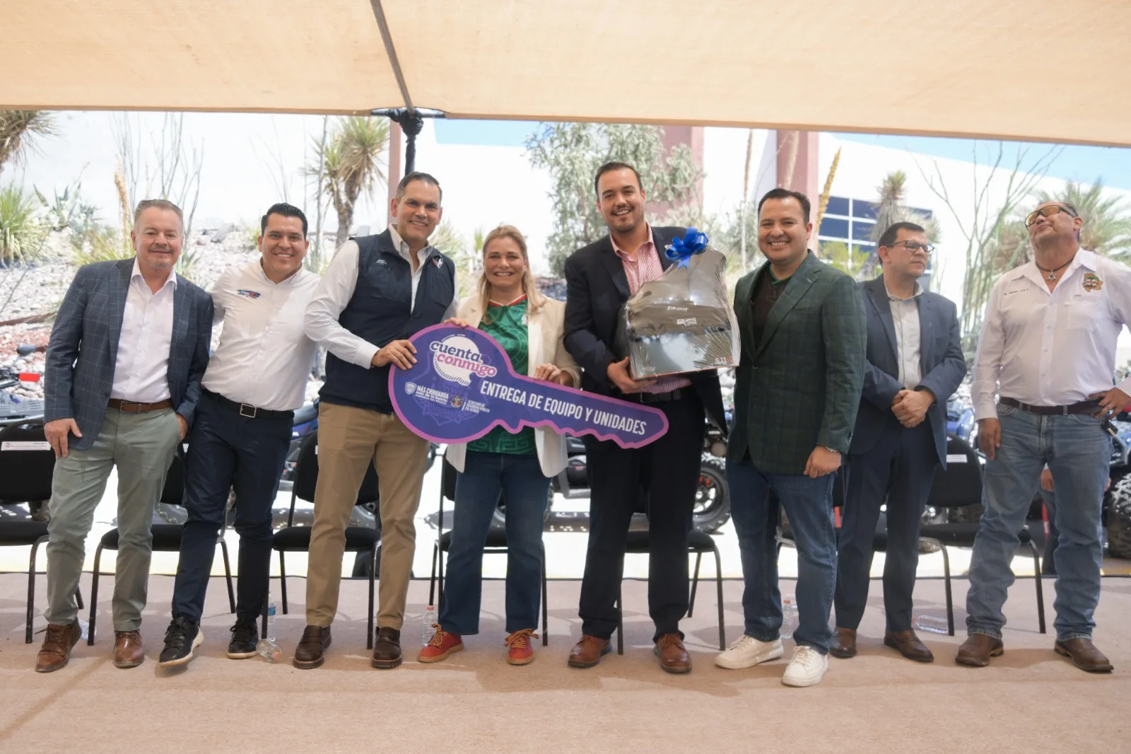 Maru Campos entrega patrullas, uniformes y cuatrimotos a policías de 13 municipios de Chihuahua - imagen 6