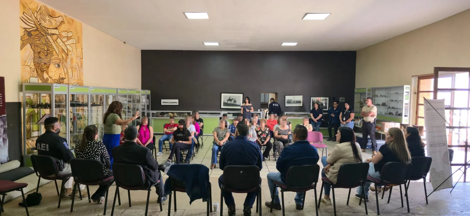 Fiscalía y CEAVE realizan mesa de trabajo con familias de personas desaparecidas en Madera - imagen 1