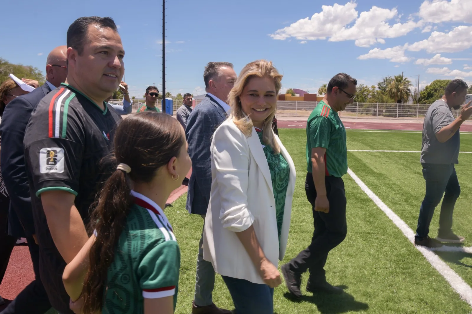 Maru Campos inaugura pista de atletismo en Delicias tras 40 años de espera - imagen 5