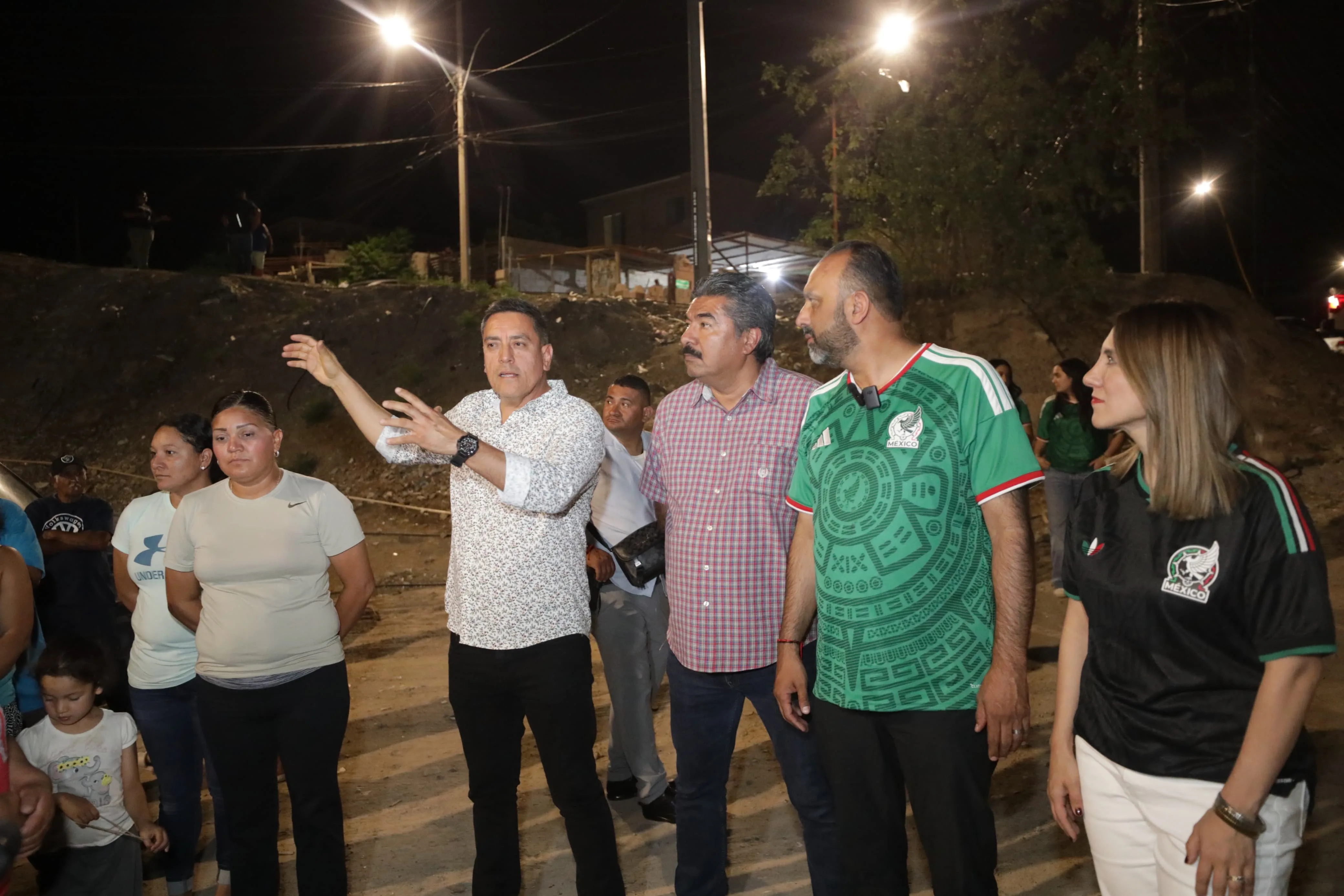 Instalan 75 nuevas luminarias en la colonia Juanita Luna de Ciudad Juárez - imagen 13