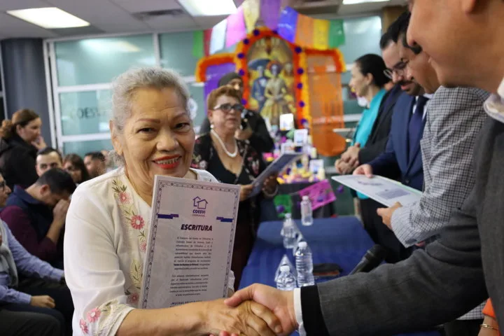 Coesvi reporta más de 1,200 familias beneficiadas con escrituración de viviendas en Chihuahua - imagen 8