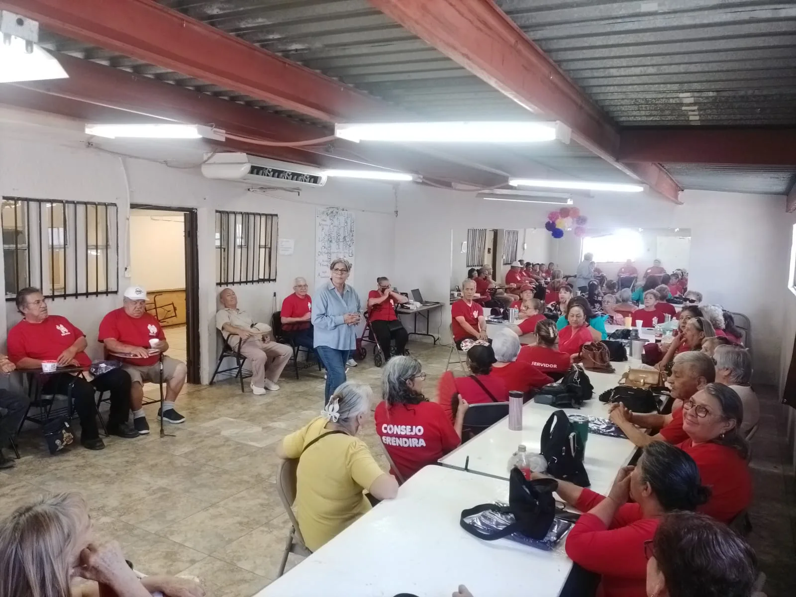 Centros Comunitarios capacitan a 178 adultos mayores en derechos humanos en junio 2026 - imagen 1