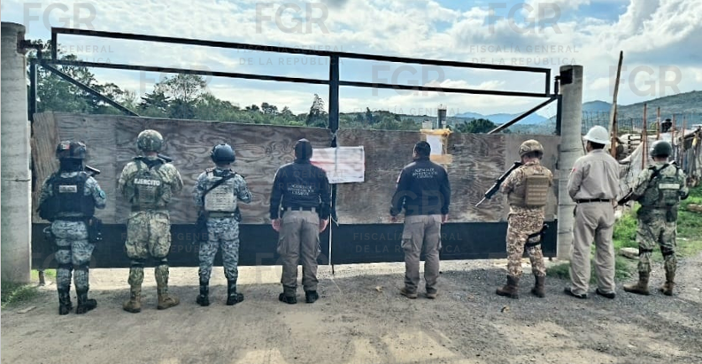 FGR asegura más de 7,750 litros de gas LP en cateo en Tepotzotlán, Estado de México - imagen 8
