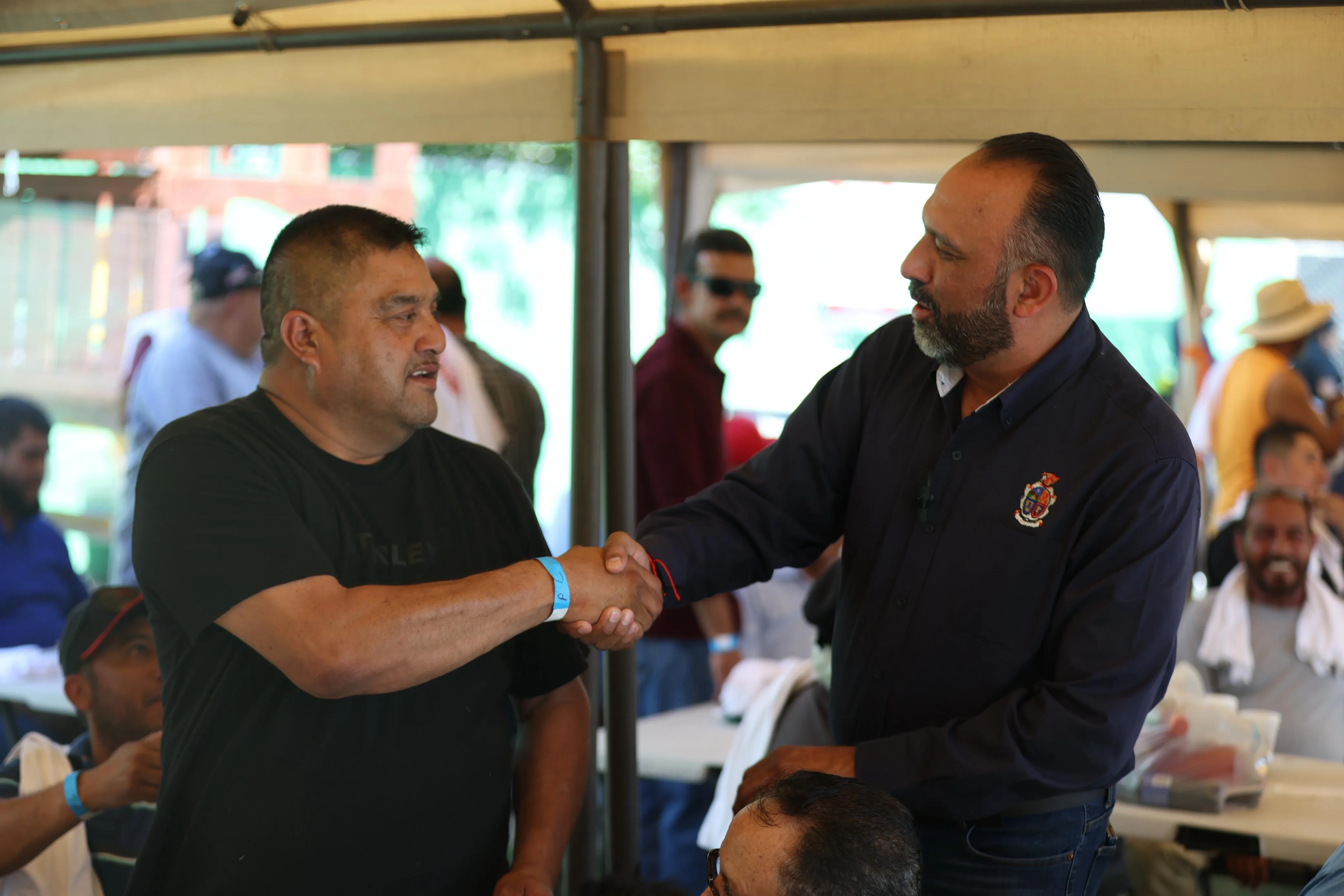 Más de mil trabajadores municipales celebran el Día del Padre en Juárez con récord de asistencia - imagen 4