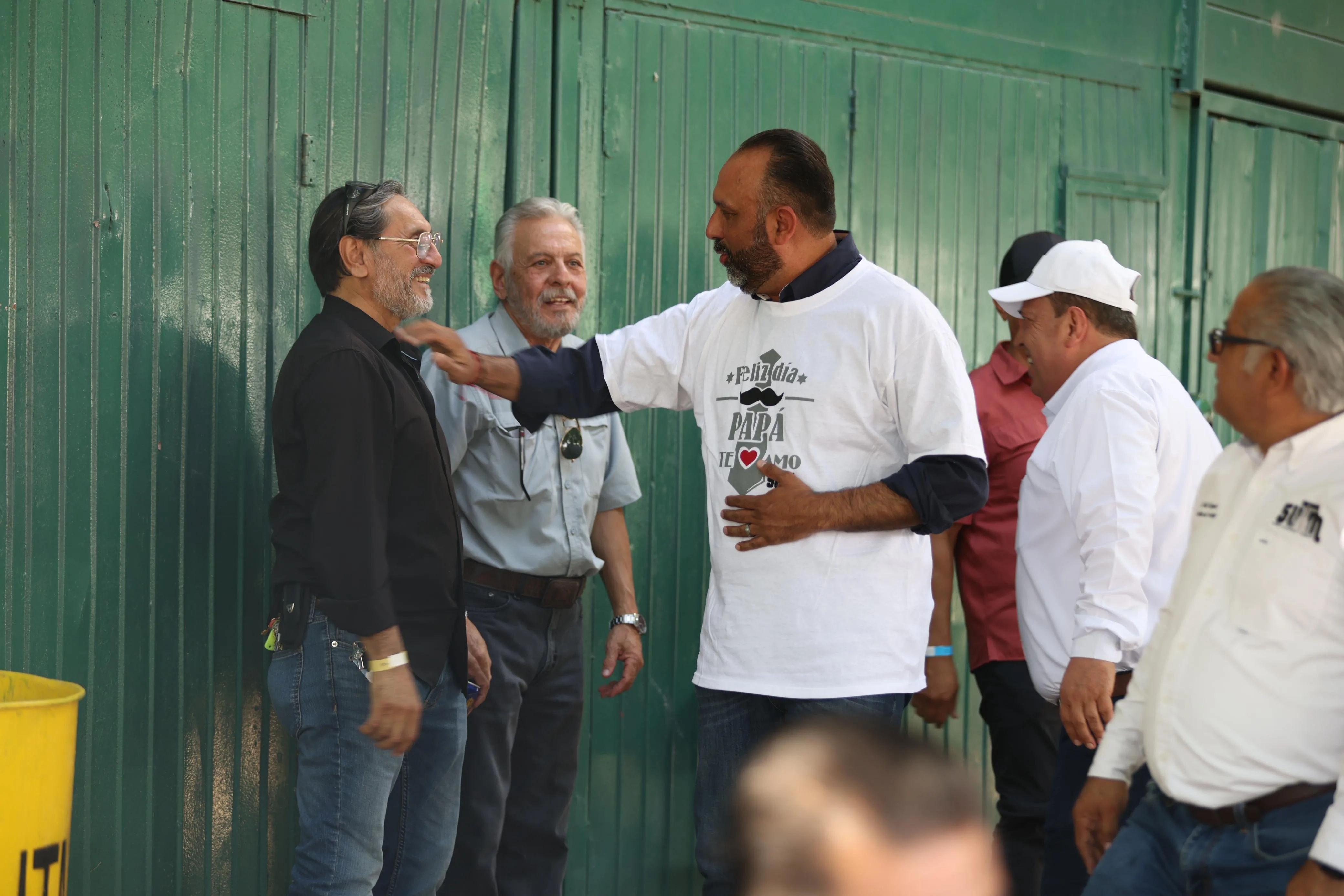 Más de mil trabajadores municipales celebran el Día del Padre en Juárez con récord de asistencia - imagen 10