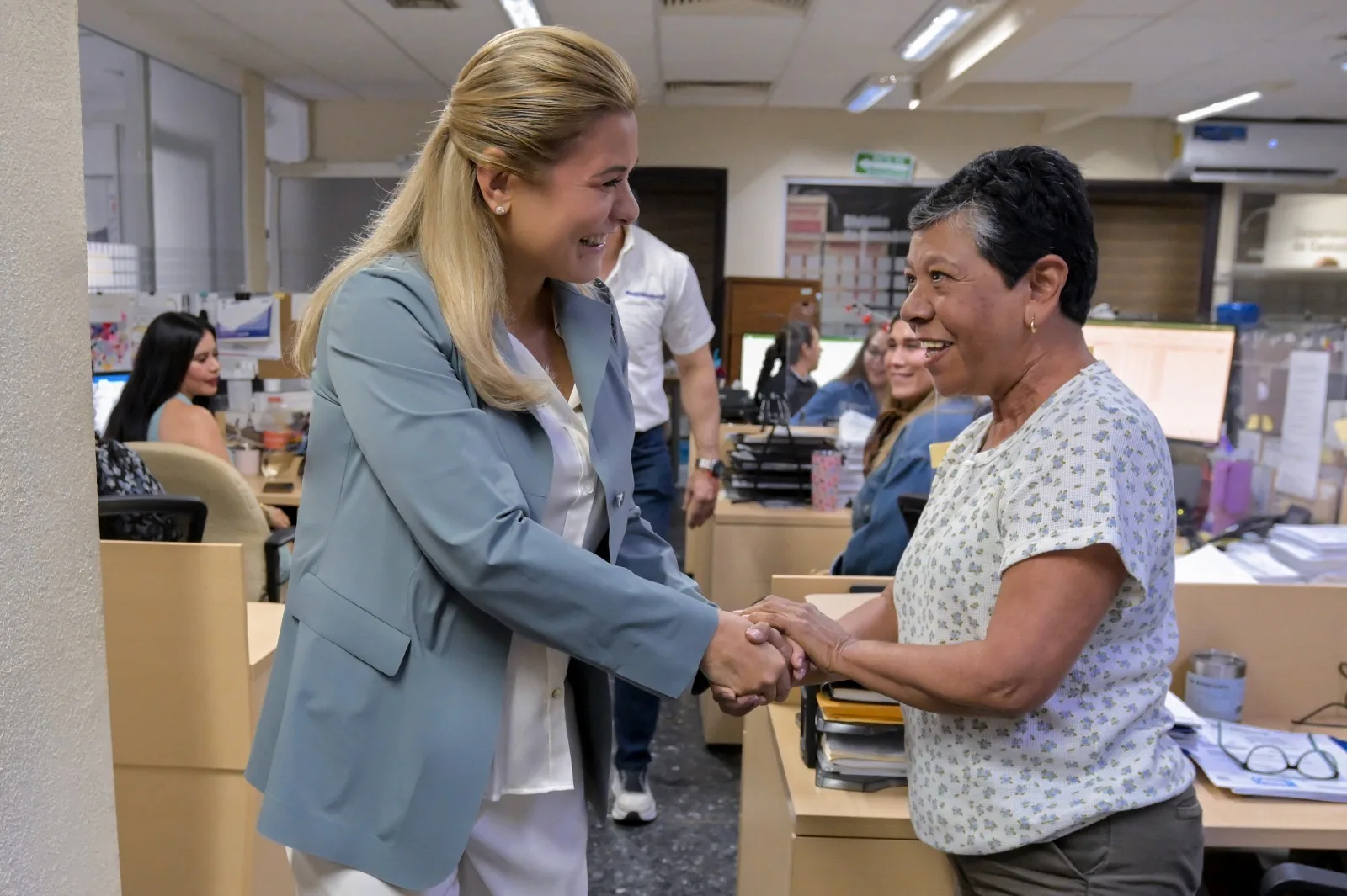 Maru Campos supervisa operación del ICHISAL y revisa acciones para fortalecer la salud en Chihuahua - imagen 3