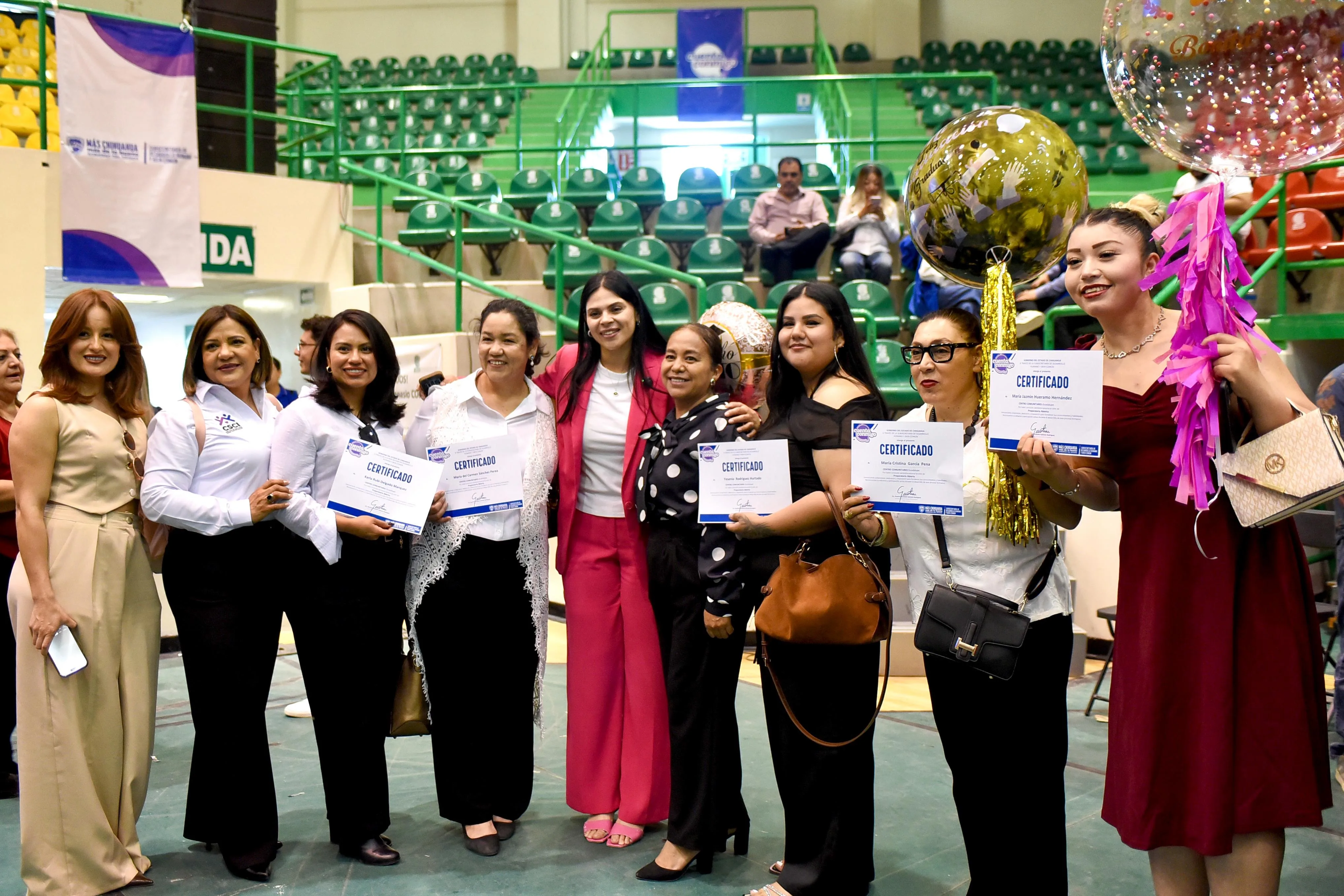 Más de 900 juarenses se gradúan en cursos, talleres y educación básica en Ciudad Juárez - imagen 1