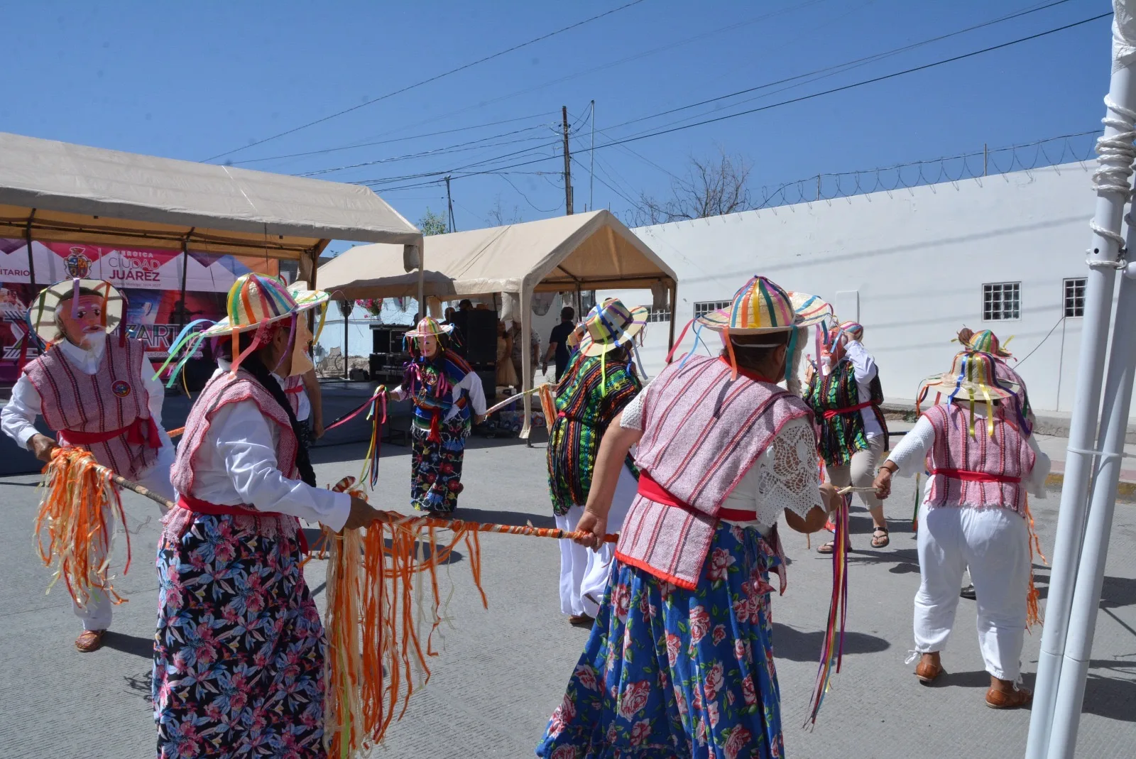 Festival CruzArte reúne arte, cultura y servicios gratuitos en el Centro Comunitario Azteca de Ciudad Juárez - imagen 4