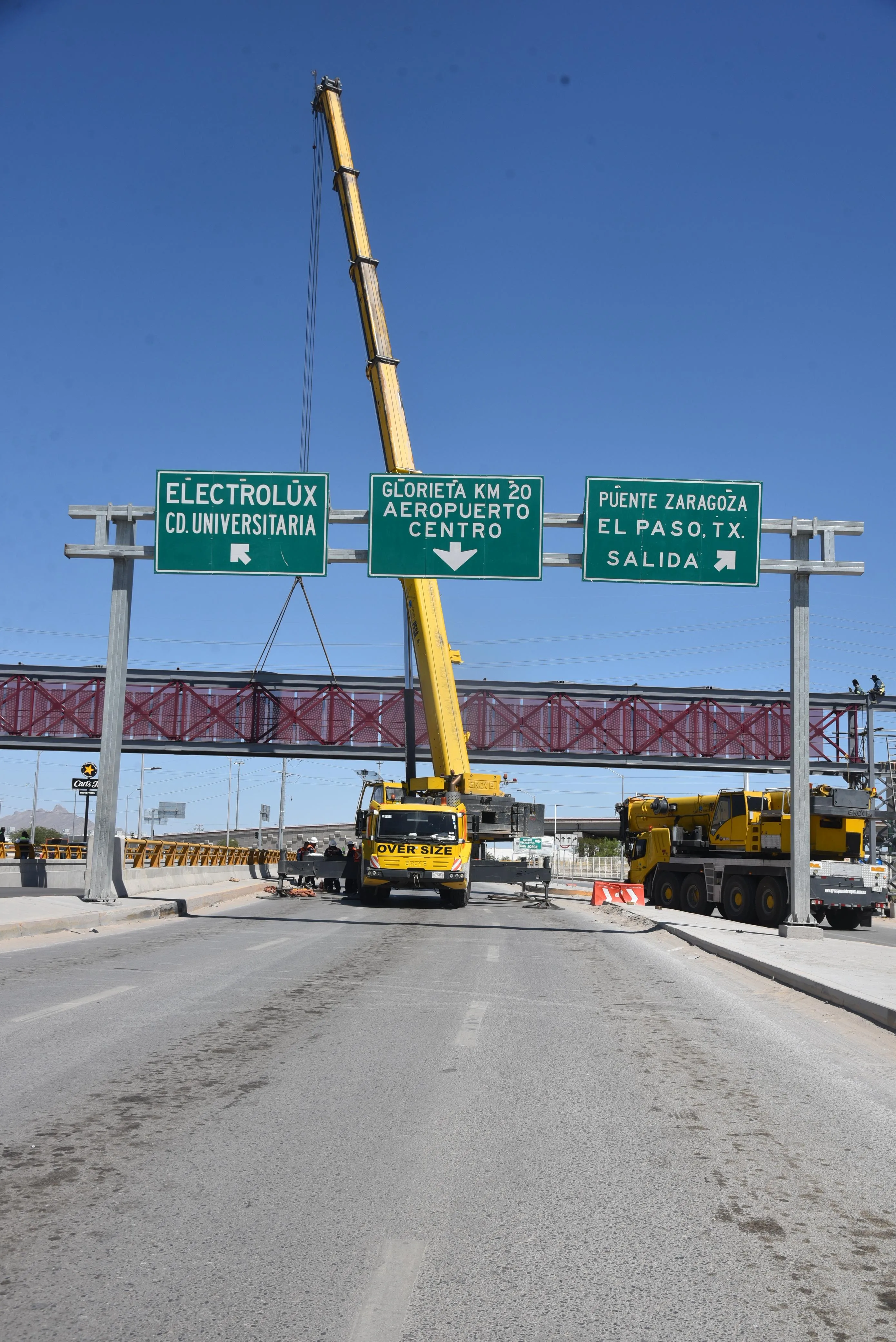 Avanza instalación de puente peatonal en distribuidor vial Talamás Camandari en Durango - imagen 7