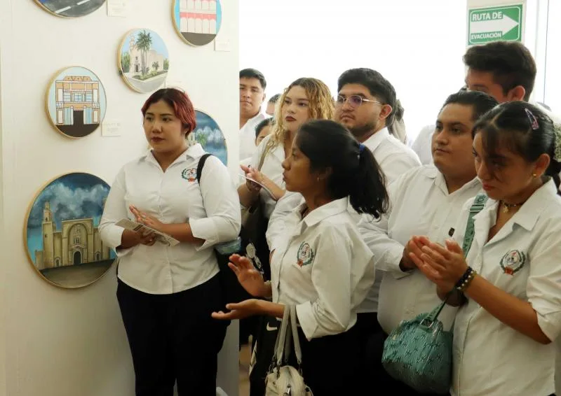 Inauguran en Mérida exposición pictórica de estudiantes de Dzidzantún sobre arquitectura histórica de Yucatán - imagen 1