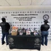 FGR investiga en Tabasco el aseguramiento de más de 160 vapeadores electrónicos en una empresa de paquetería - imagen 1