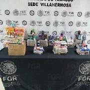 FGR investiga en Tabasco el aseguramiento de más de 160 vapeadores electrónicos en una empresa de paquetería - imagen 3