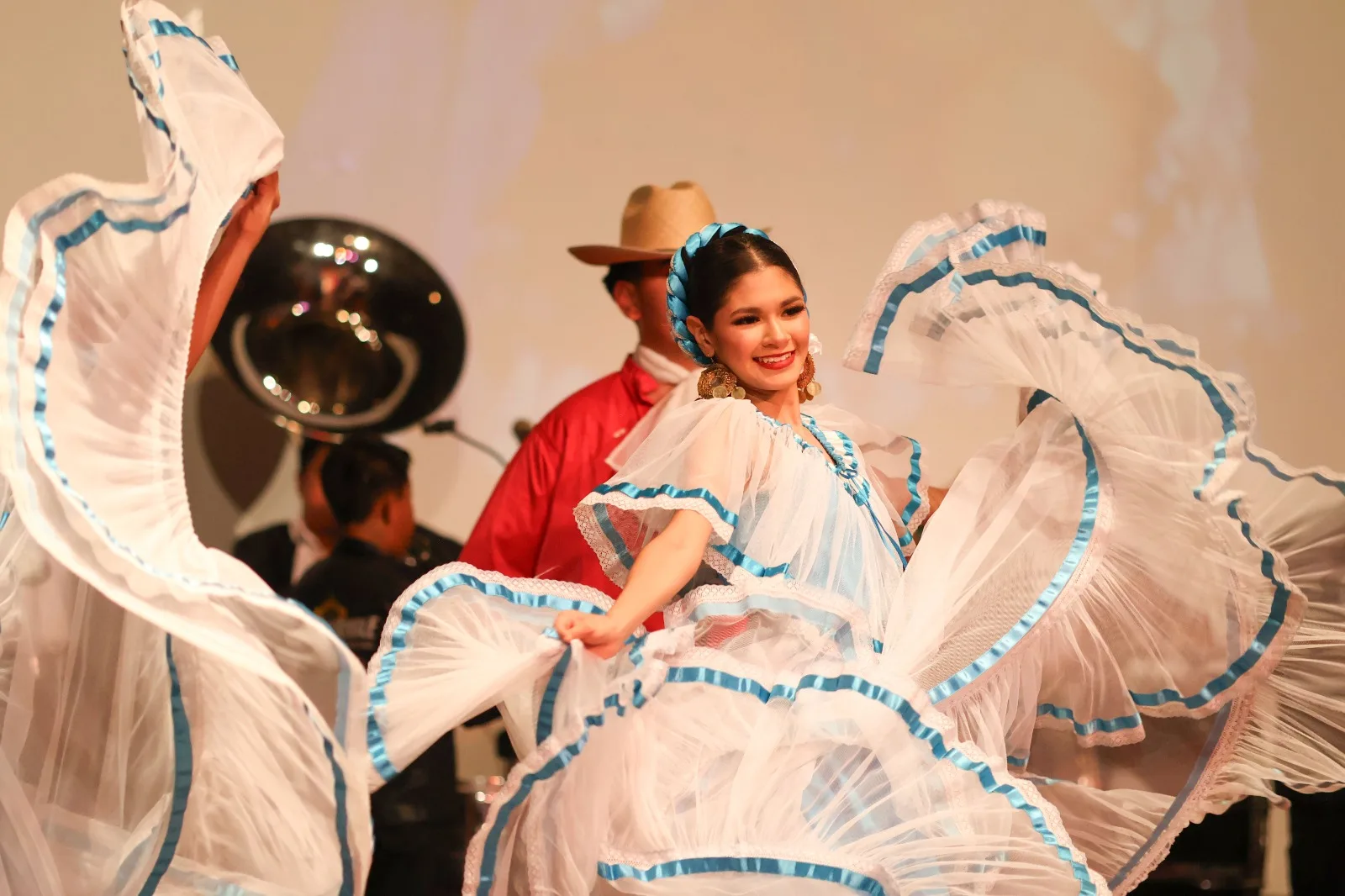 Compañía de Danza Folklórica Témari celebra 20 años en Ciudad Juárez con espectáculo cultural - imagen 5