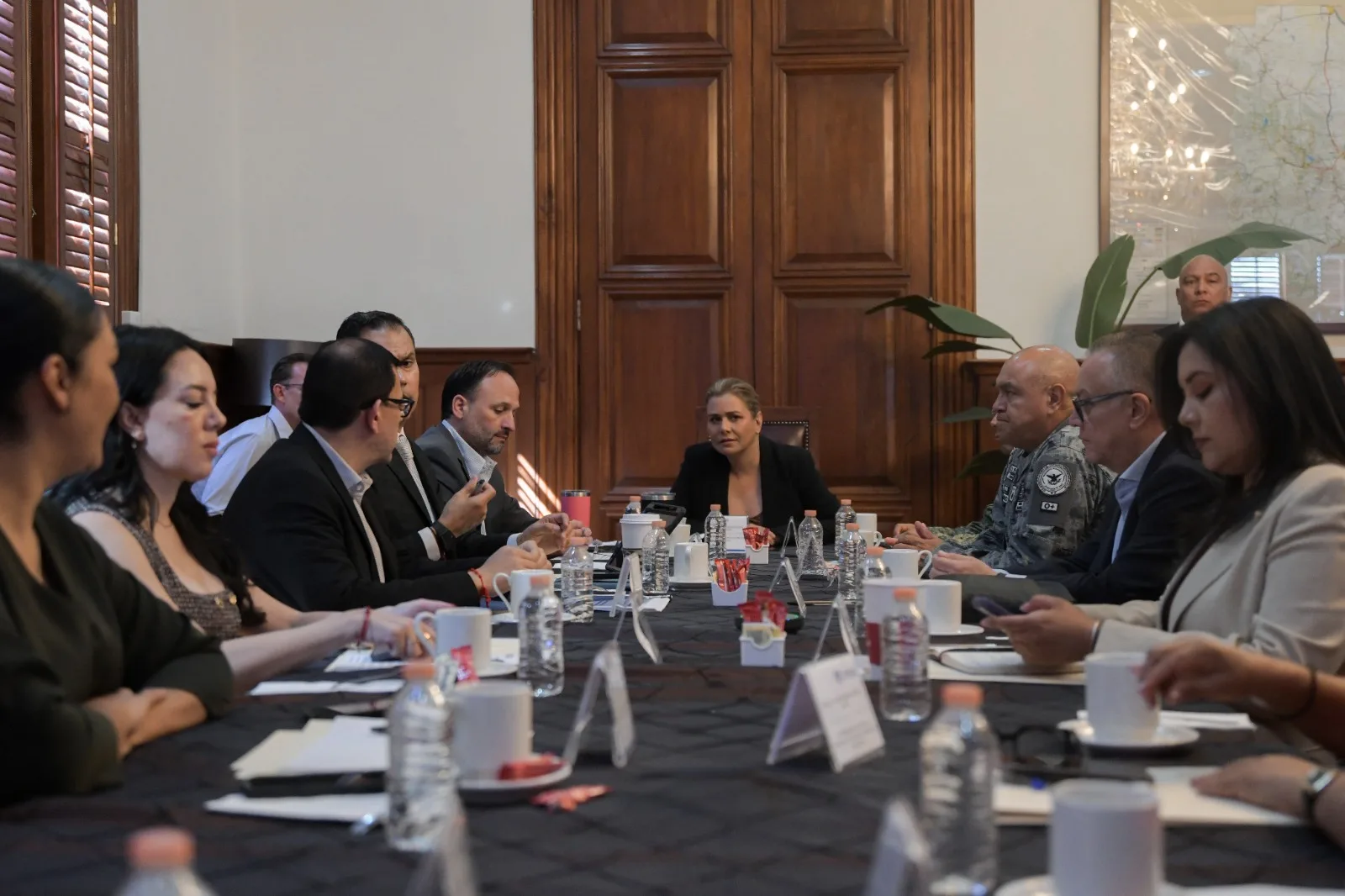 Maru Campos encabeza Mesa Estatal de Construcción de Paz en Chihuahua; reportan atención a víctimas y acciones en Ocampo - imagen 4