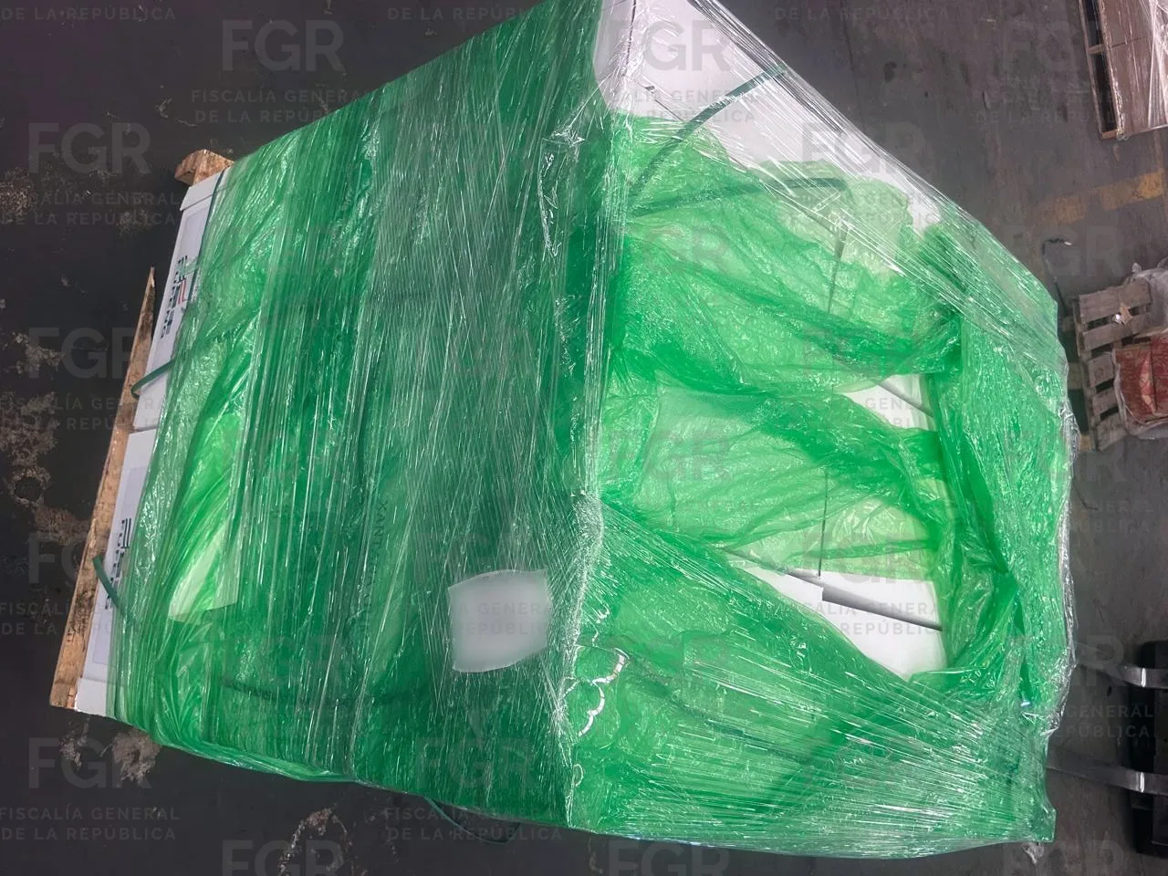 FGR asegura más de 145 kilos de metanfetamina en Hermosillo, Sonora - imagen 6