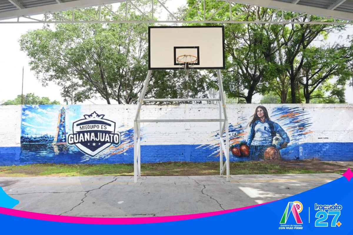 Irapuato impulsa la participación juvenil con programa y mural en primaria Leona Vicario - imagen 8