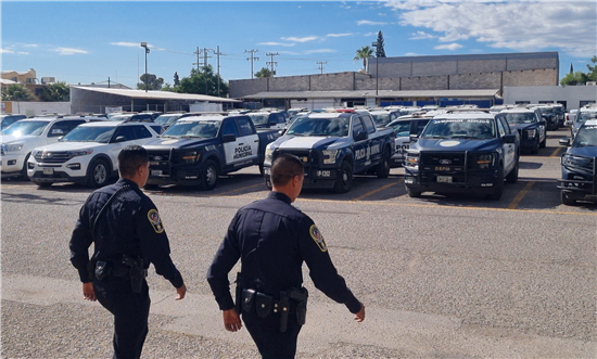 Padre e hijo patrullan juntos en la Policía Municipal de Chihuahua - imagen 1