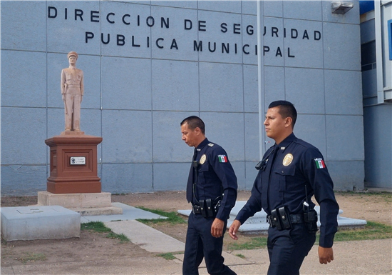 Padre e hijo patrullan juntos en la Policía Municipal de Chihuahua - imagen 2