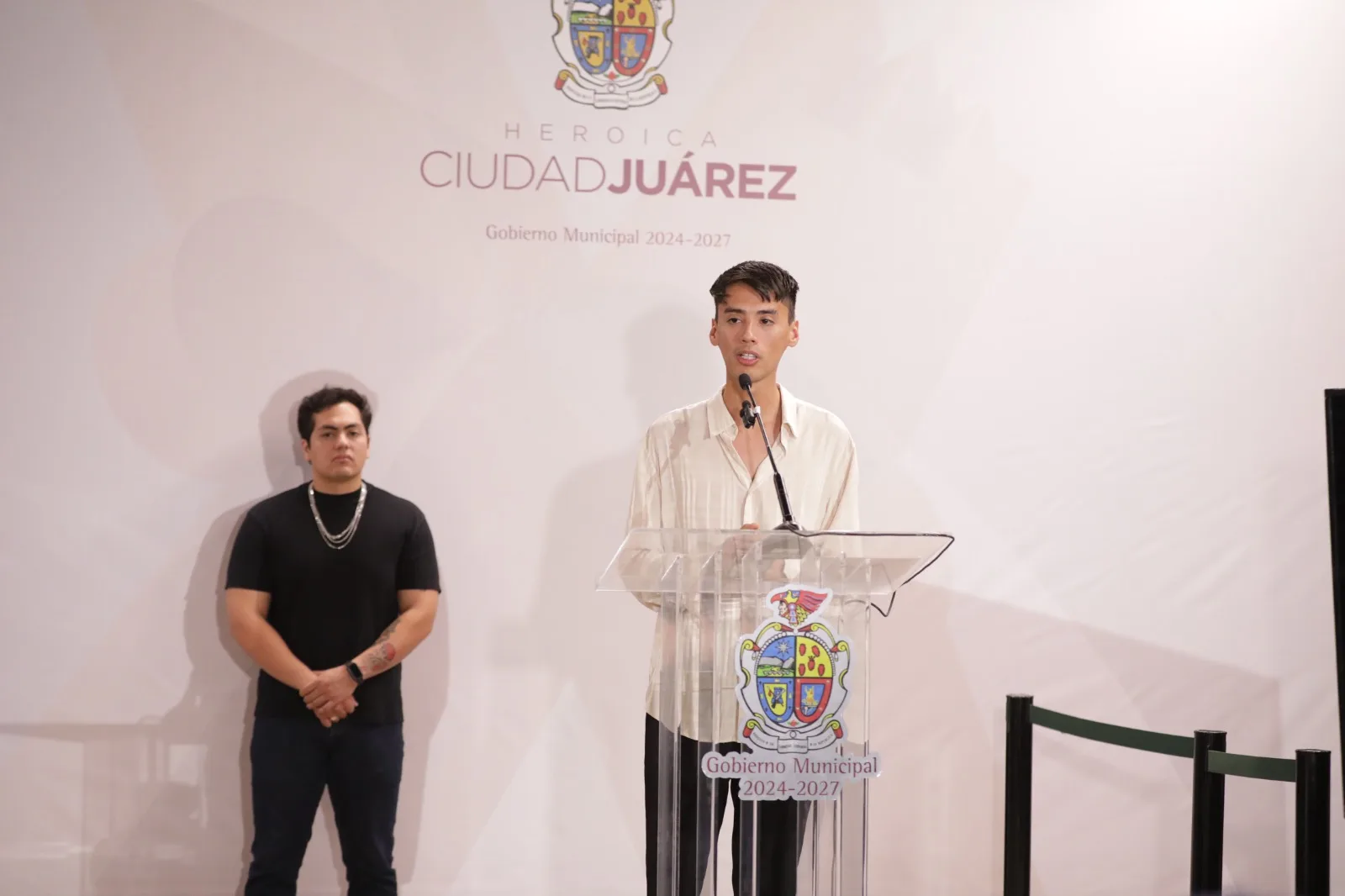 Convocan a jóvenes diseñadores de Ciudad Juárez para participar en Emergente Fashion Show 2026 - imagen 1