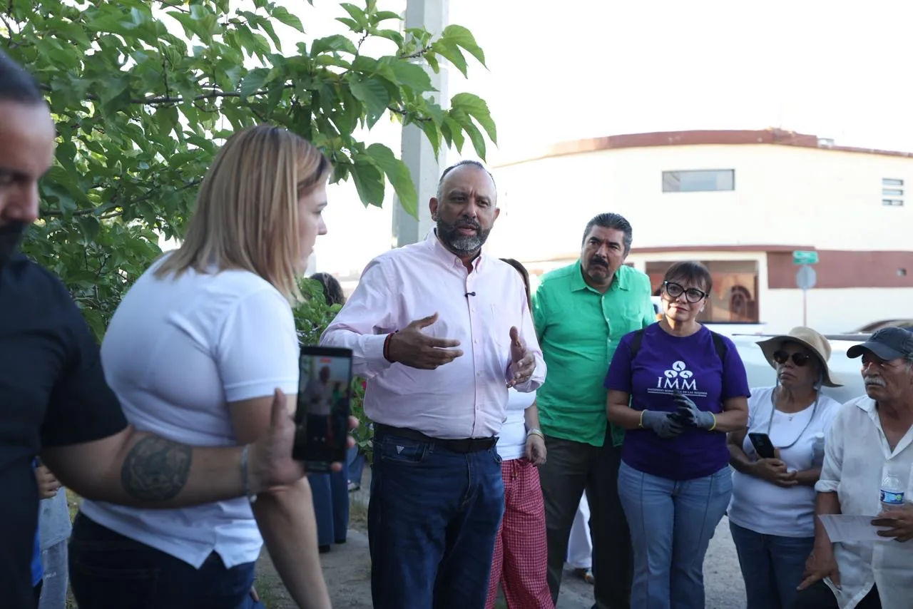 Presidente Municipal de Juárez convoca a vecinos a limpiar parque en Colinas del Sol - imagen 3