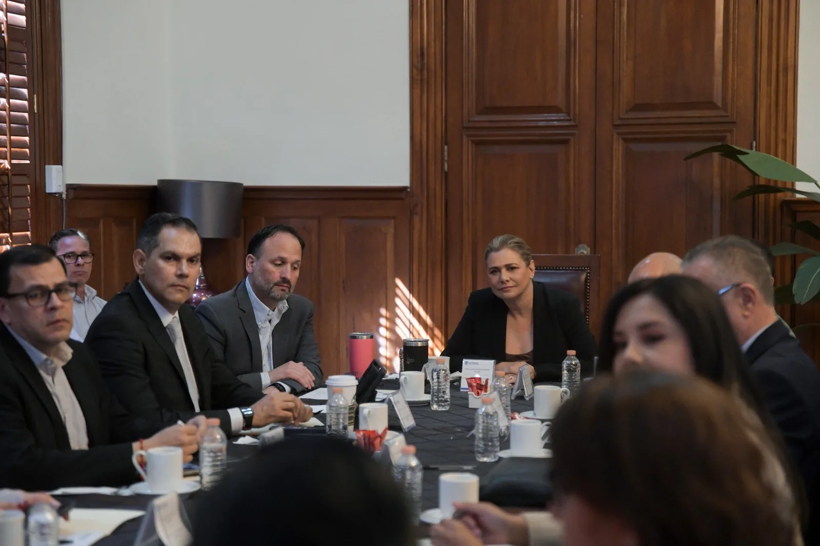 Maru Campos encabeza reunión de seguridad en Chihuahua y revisan atención a víctimas y prevención del delito - imagen 2