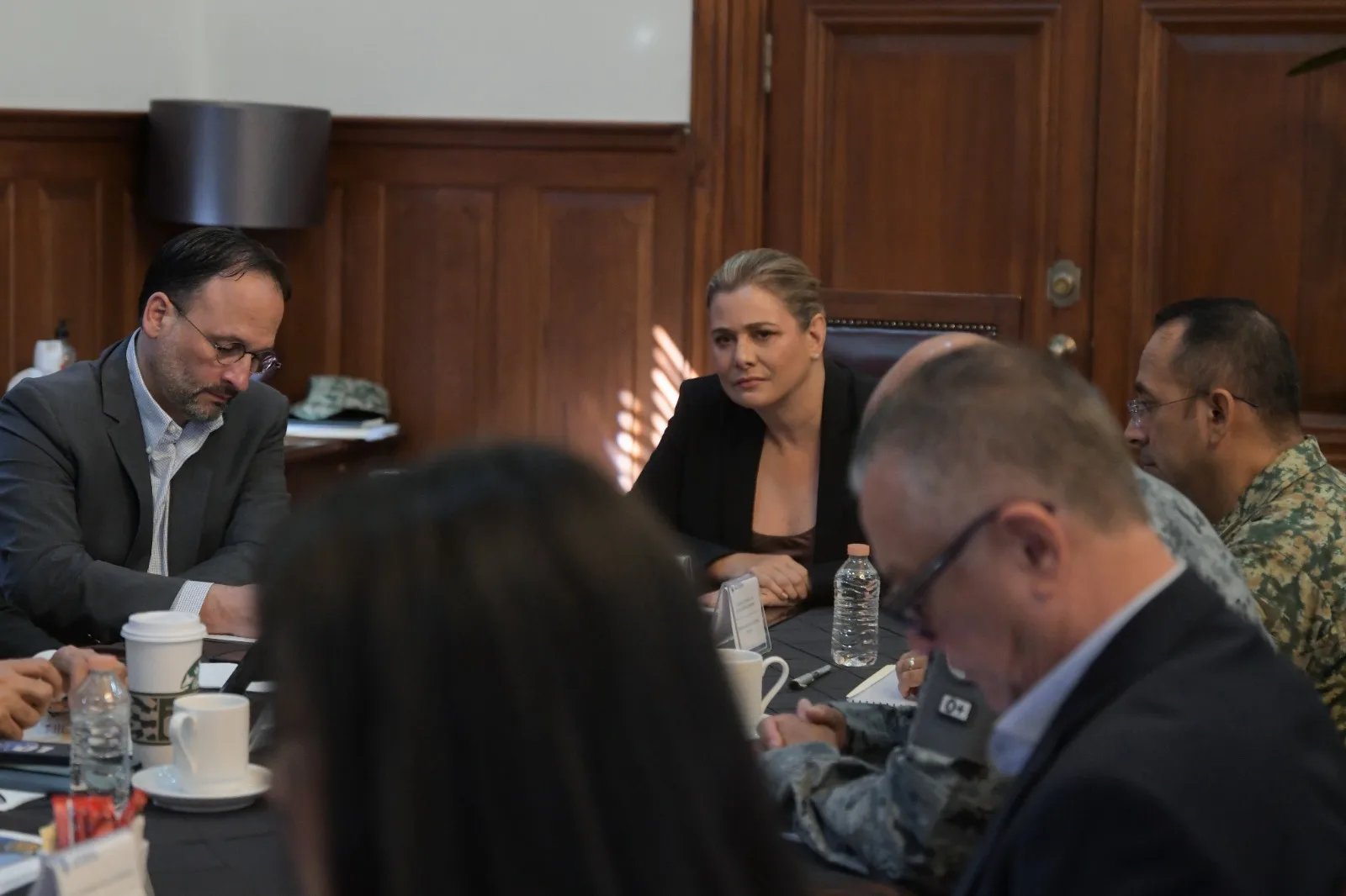 Maru Campos encabeza reunión de seguridad en Chihuahua y revisan atención a víctimas y prevención del delito - imagen 6