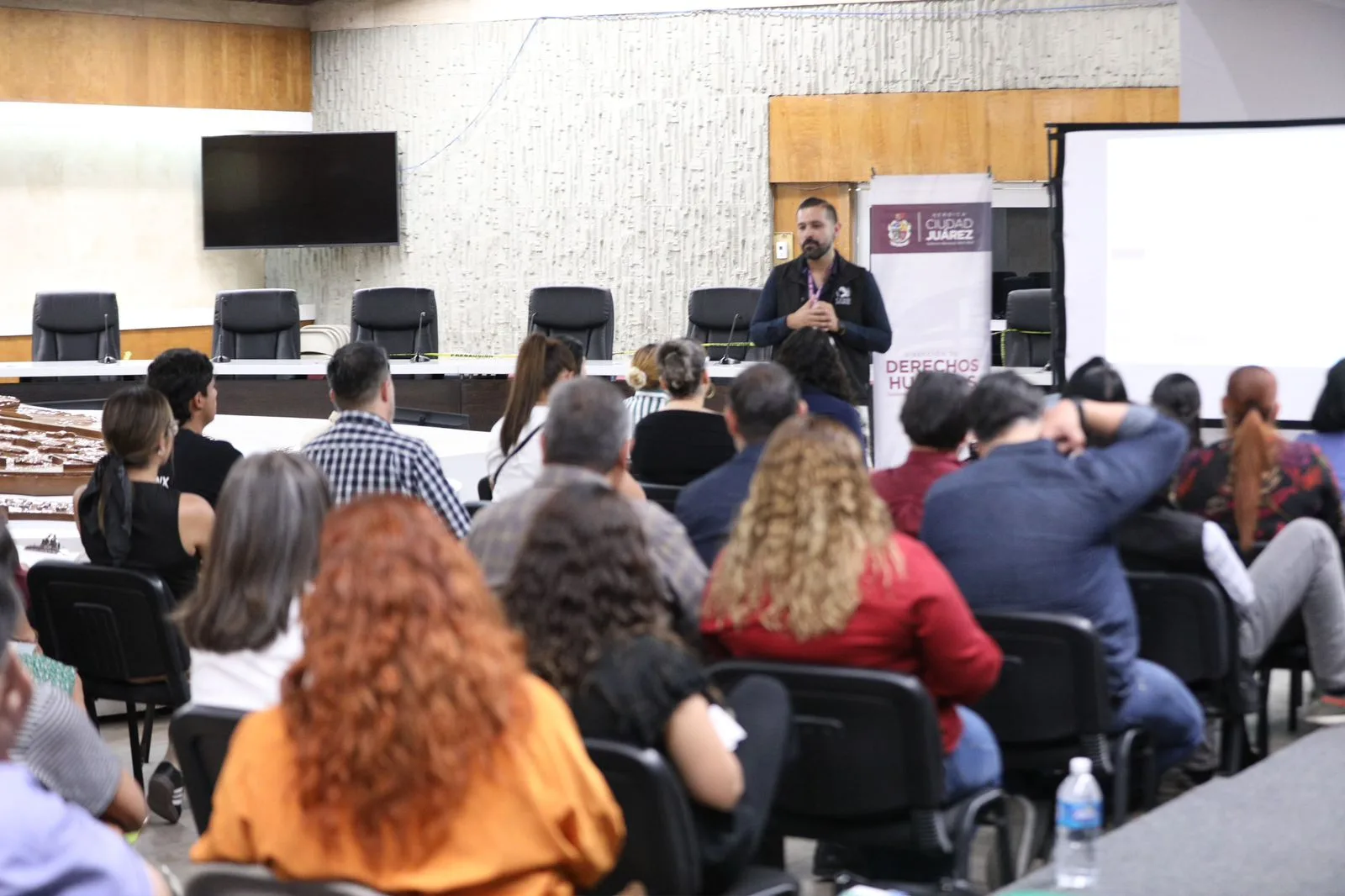 Capacitan a servidores públicos en Derechos Humanos y Diversidad en unidad administrativa de Benito Juárez - imagen 2