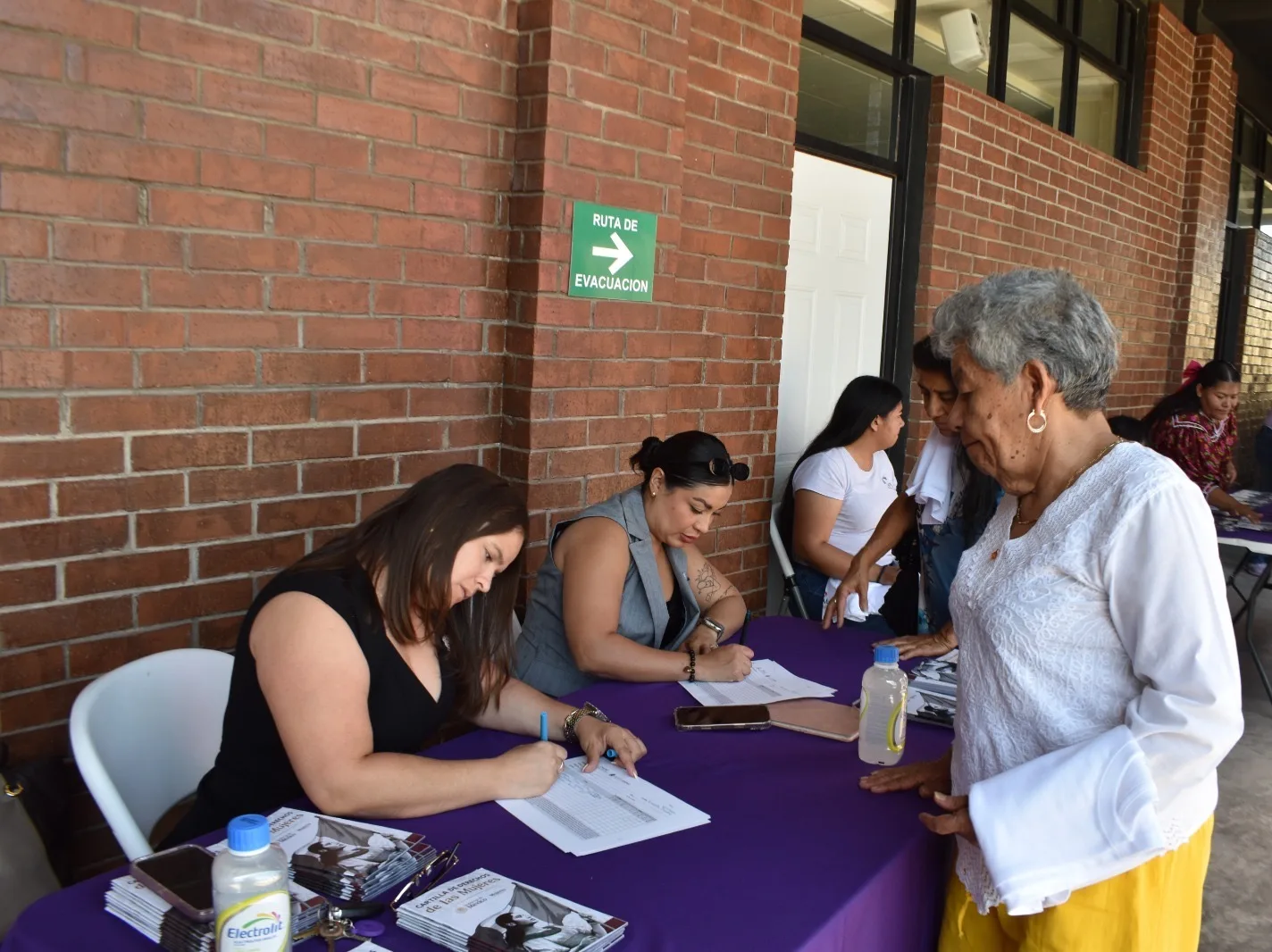IMM brinda más de mil atenciones a mujeres a través del Módulo de Atención y Prevención Itinerante - imagen 3