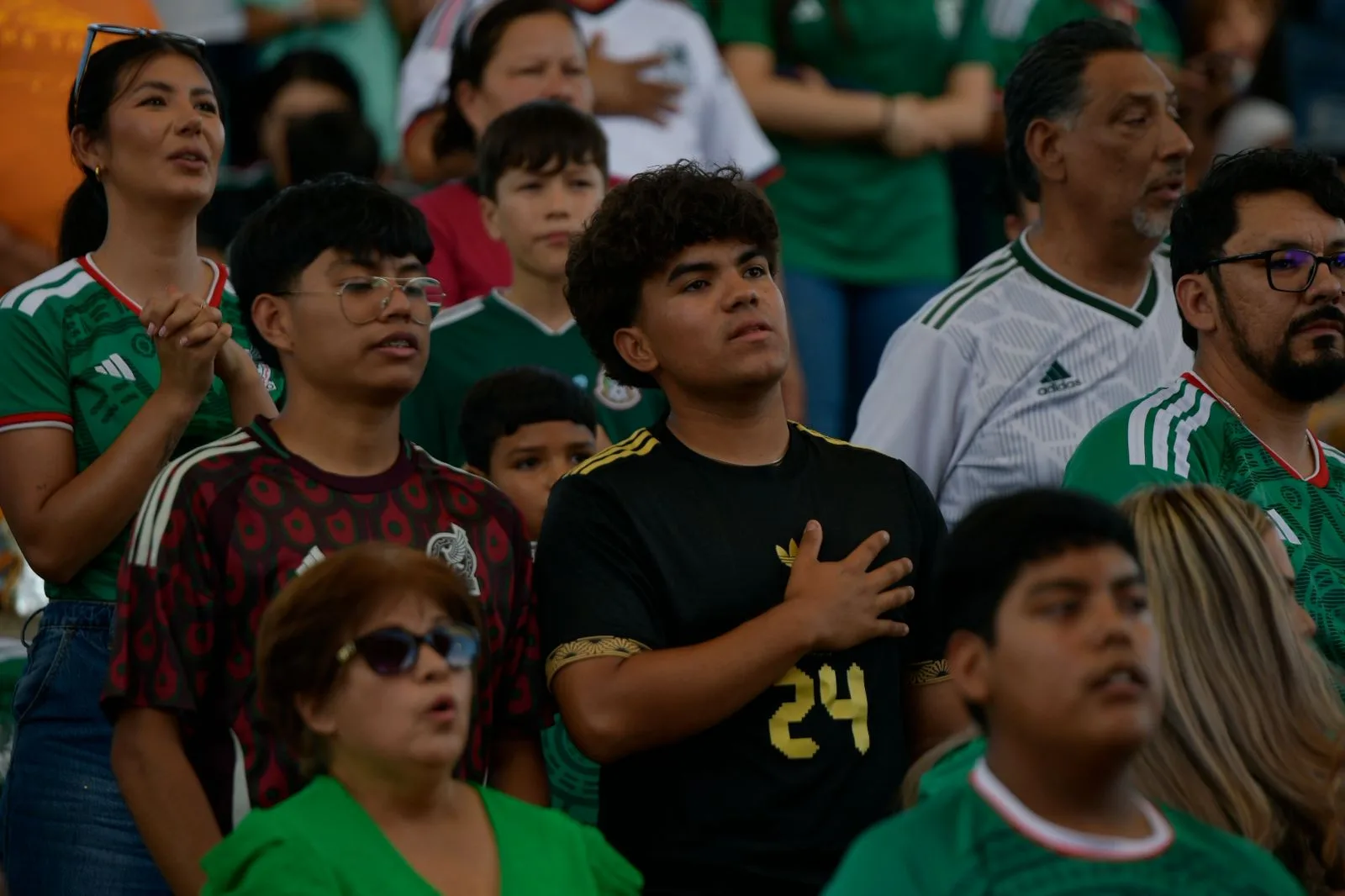 Miles siguen en Chihuahua y Ciudad Juárez el triunfo de México sobre Chequia en el Mundial 2026 - imagen 5