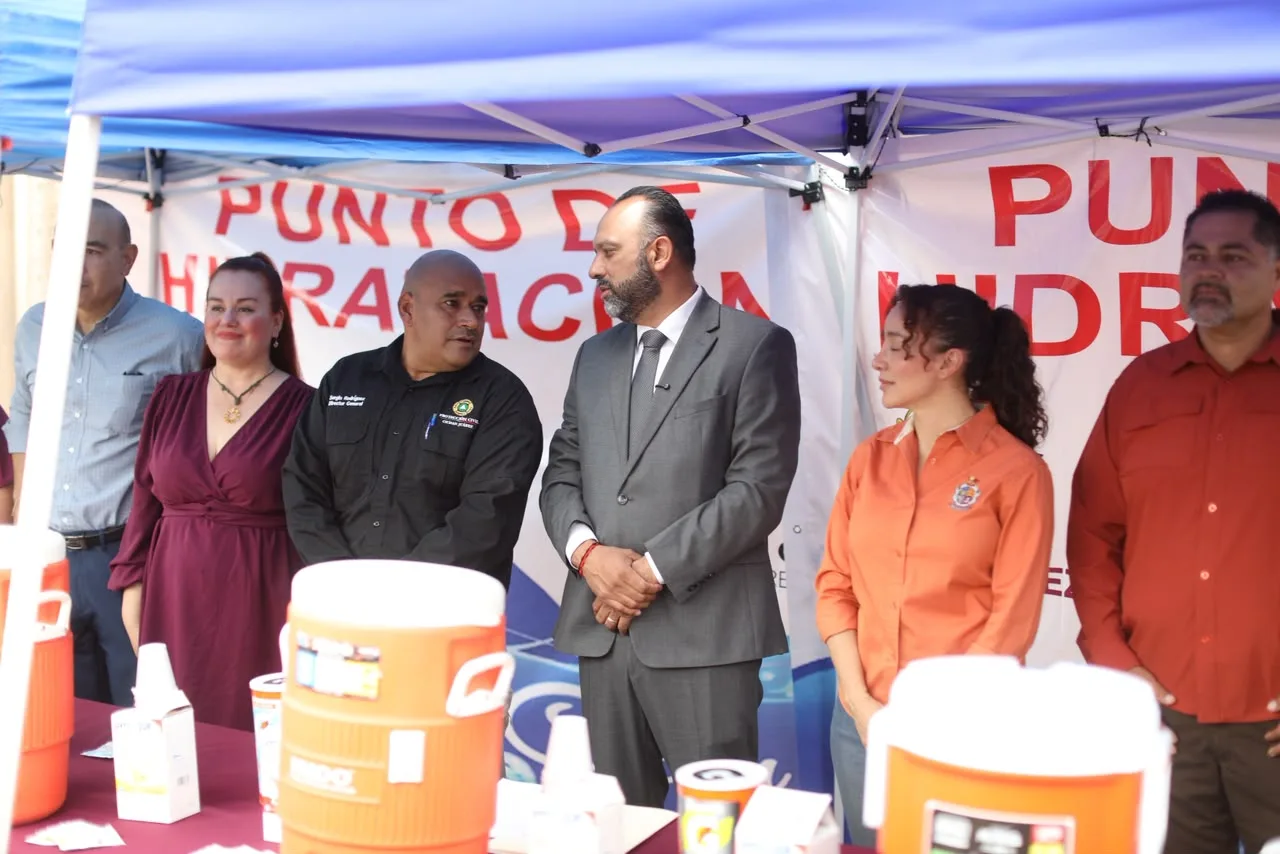 Ciudad Juárez lanza campaña de hidratación para proteger a 36 mil personas durante la temporada de calor - imagen 1