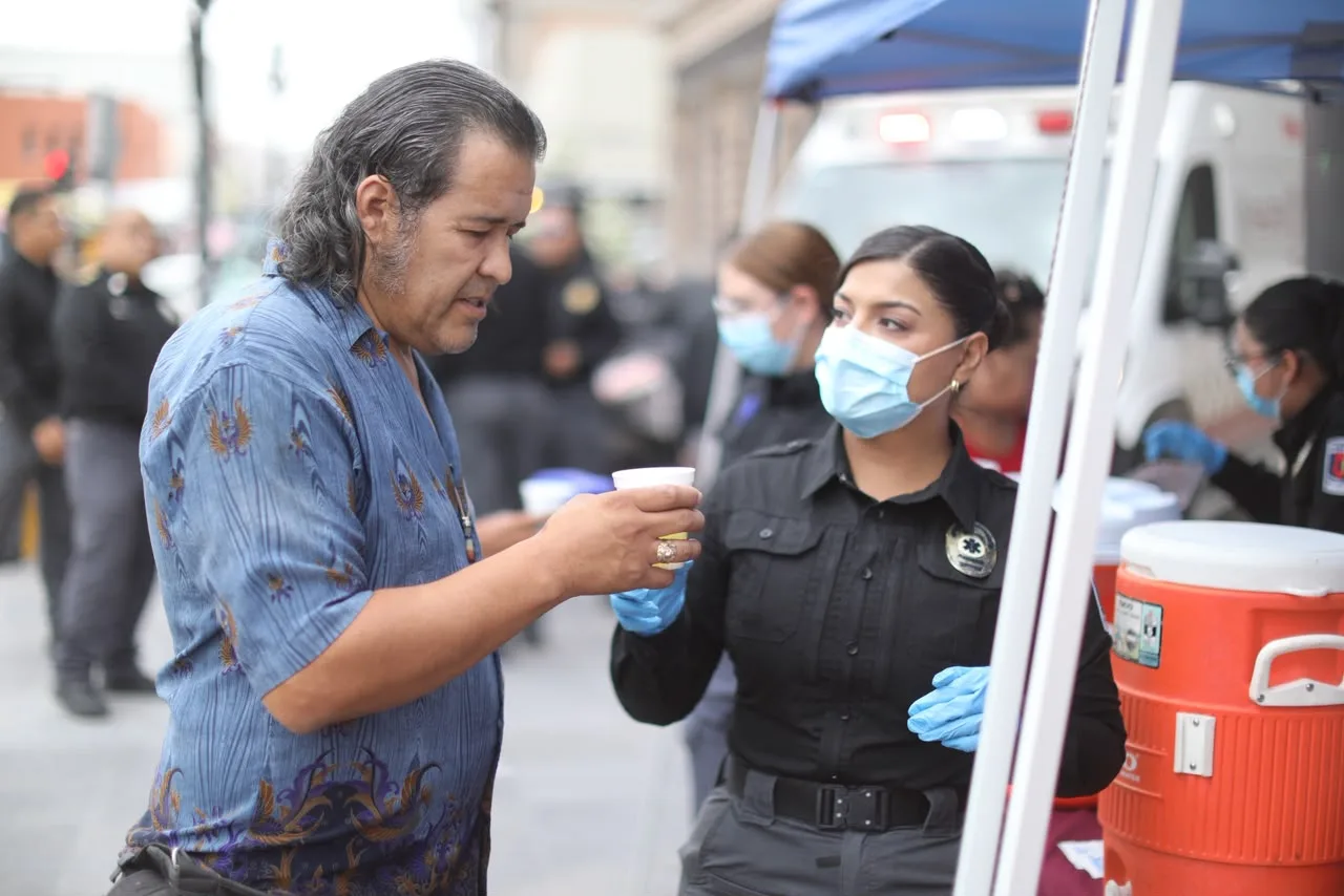 Ciudad Juárez lanza campaña de hidratación para proteger a 36 mil personas durante la temporada de calor - imagen 10