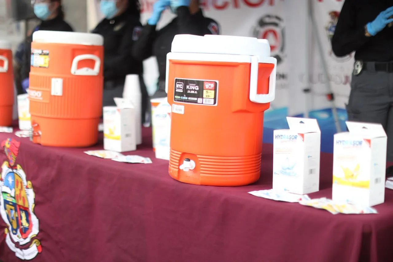 Ciudad Juárez lanza campaña de hidratación para proteger a 36 mil personas durante la temporada de calor - imagen 13