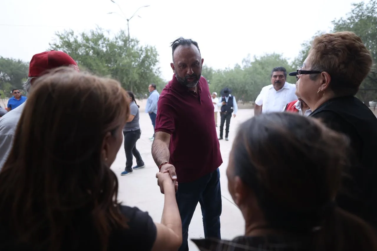 Alcalde de Ciudad Juárez supervisa rehabilitación del parque en colonia Morelos II - imagen 1