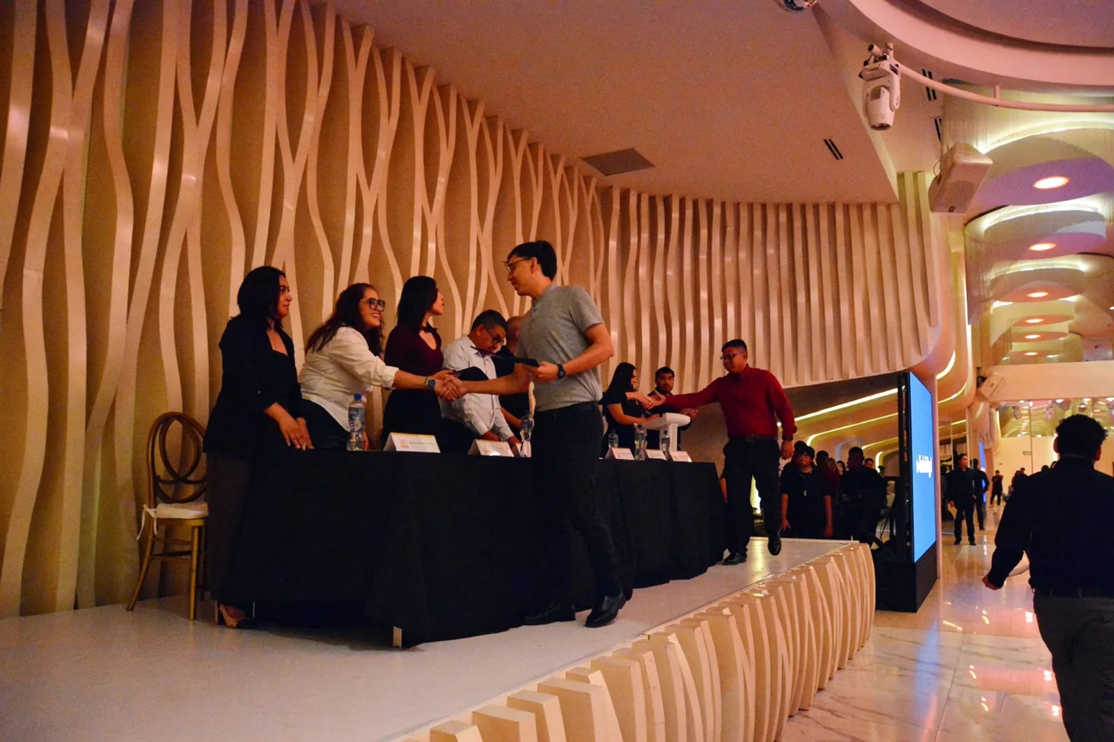Jóvenes de Centros Comunitarios de Ciudad Juárez completan programa de formación juvenil - imagen 3