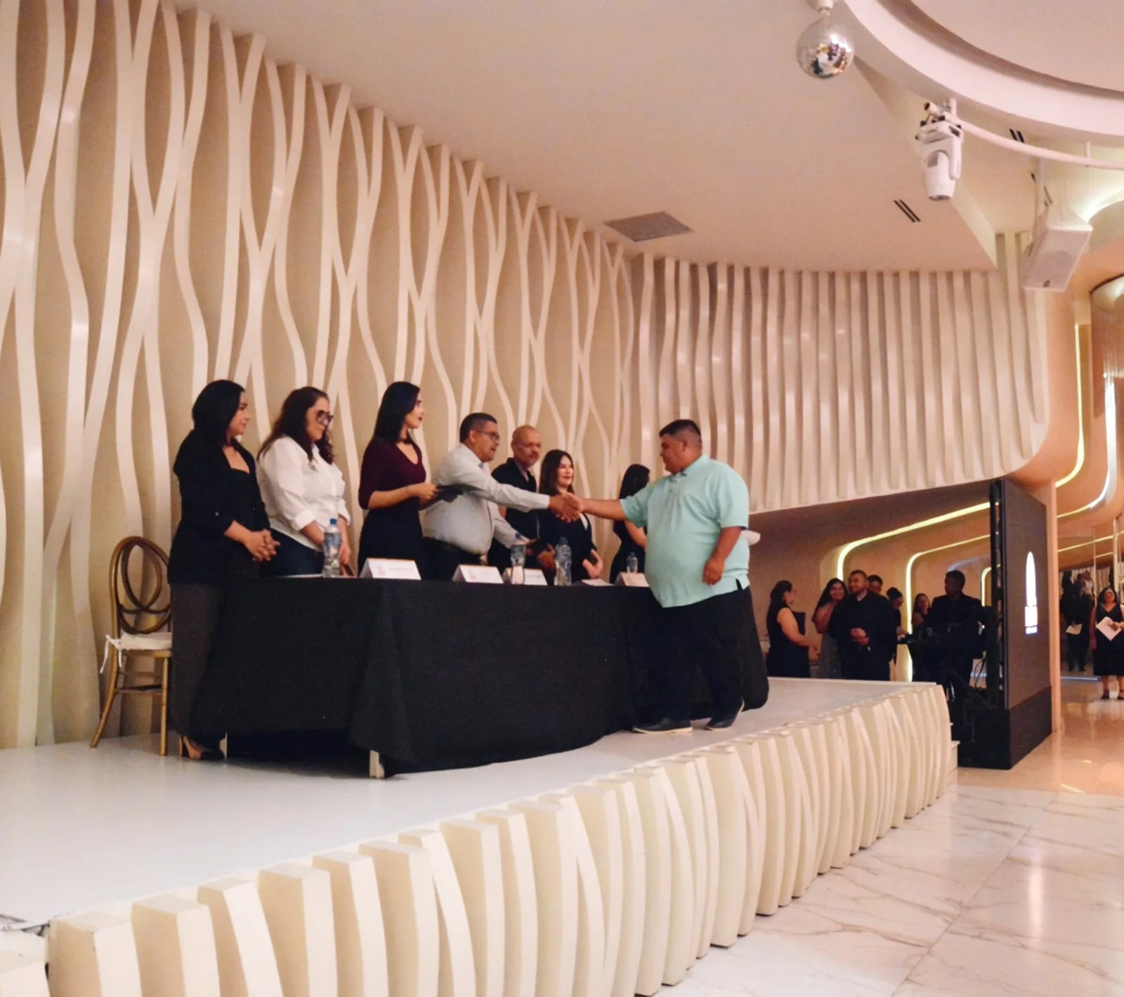 Jóvenes de Centros Comunitarios de Ciudad Juárez completan programa de formación juvenil - imagen 4