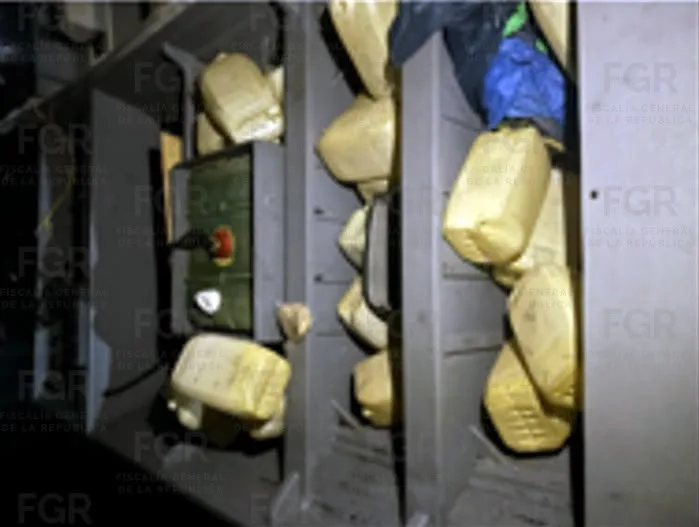 FGR detiene a cinco personas en Chiapas por transporte de cocaína en embarcación sin matrícula - imagen 4