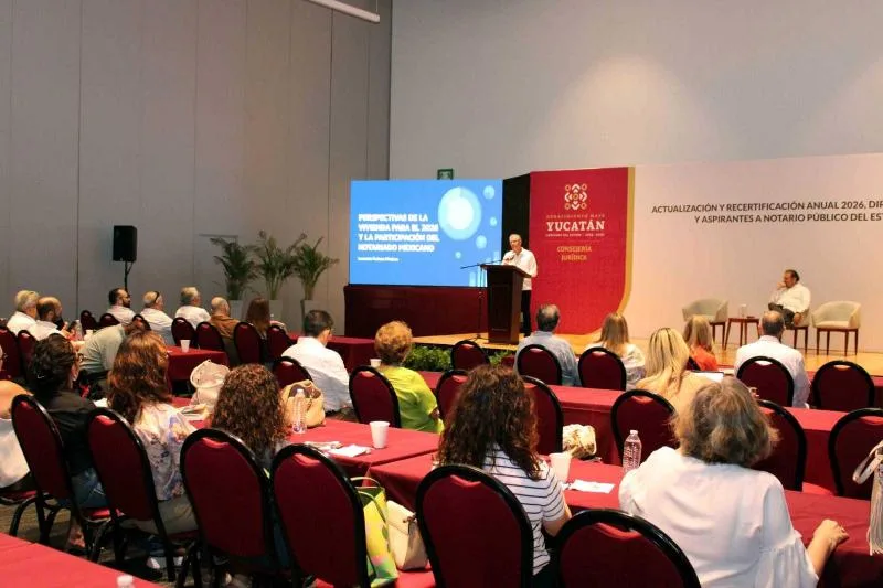 Actualizan a notarios en Yucatán sobre vivienda social y contratos inmobiliarios - imagen 1