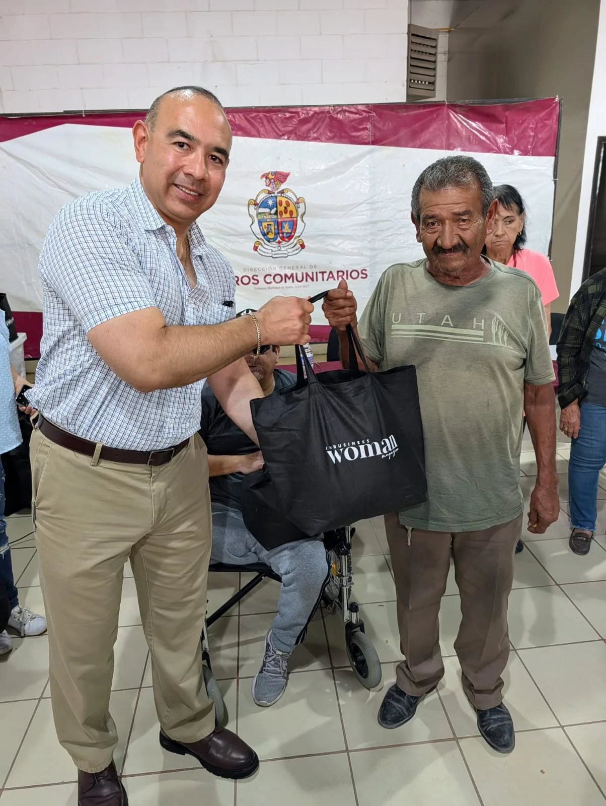 Business Woman Magazine entrega despensas en el Centro Comunitario Revolución Mexicana en Ciudad Juárez - imagen 8
